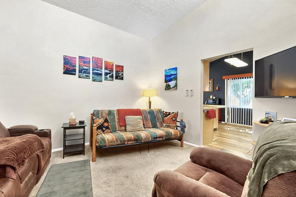 3711 MORNINGSIDE Drive NE