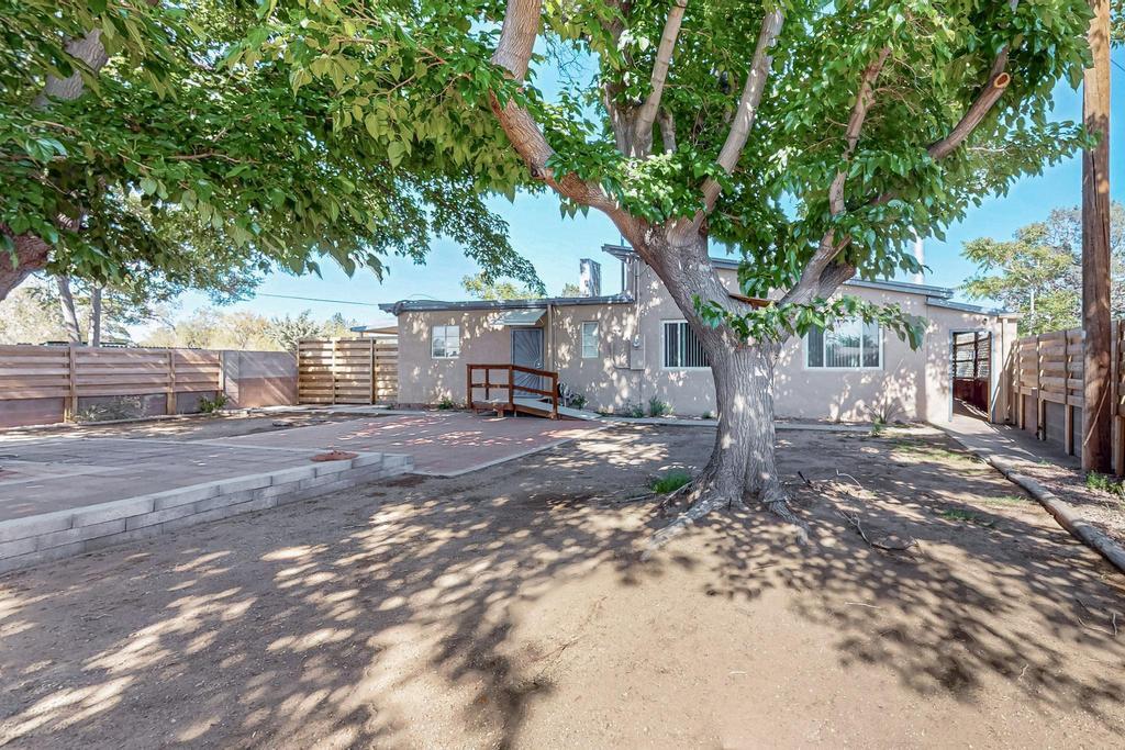 3711 MORNINGSIDE Drive NE