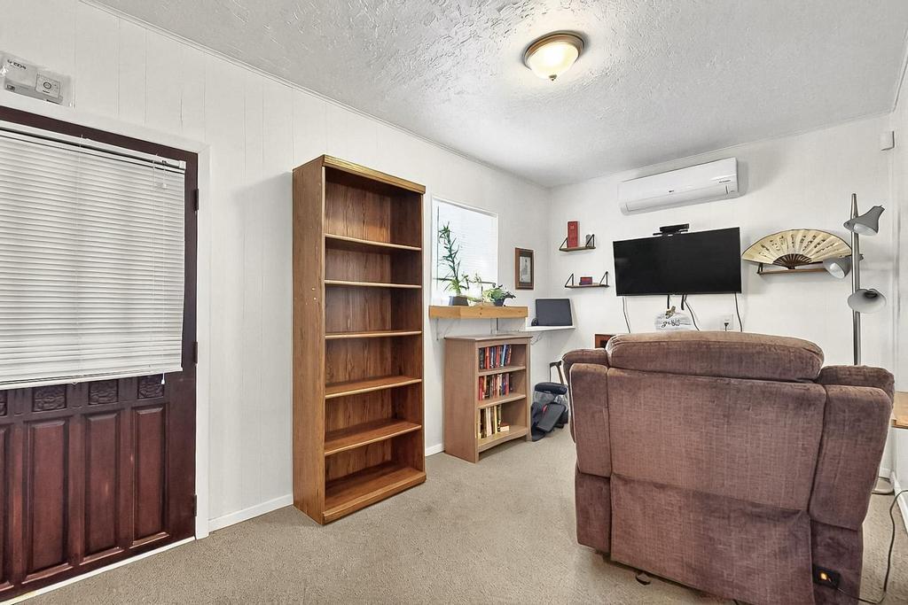 3711 MORNINGSIDE Drive NE