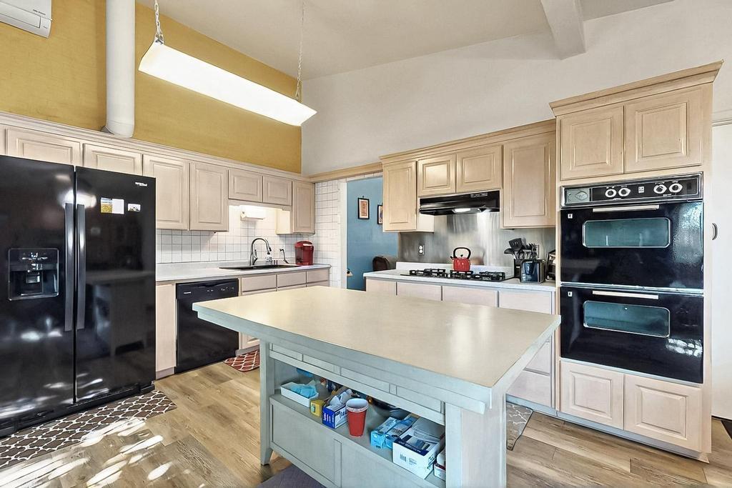 3711 MORNINGSIDE Drive NE