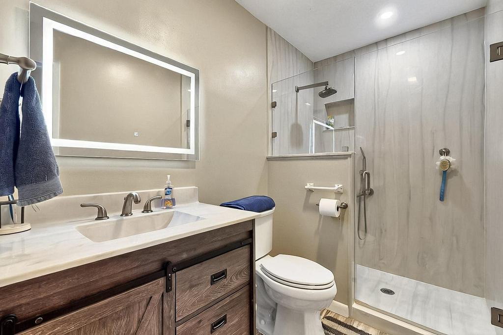 3711 MORNINGSIDE Drive NE