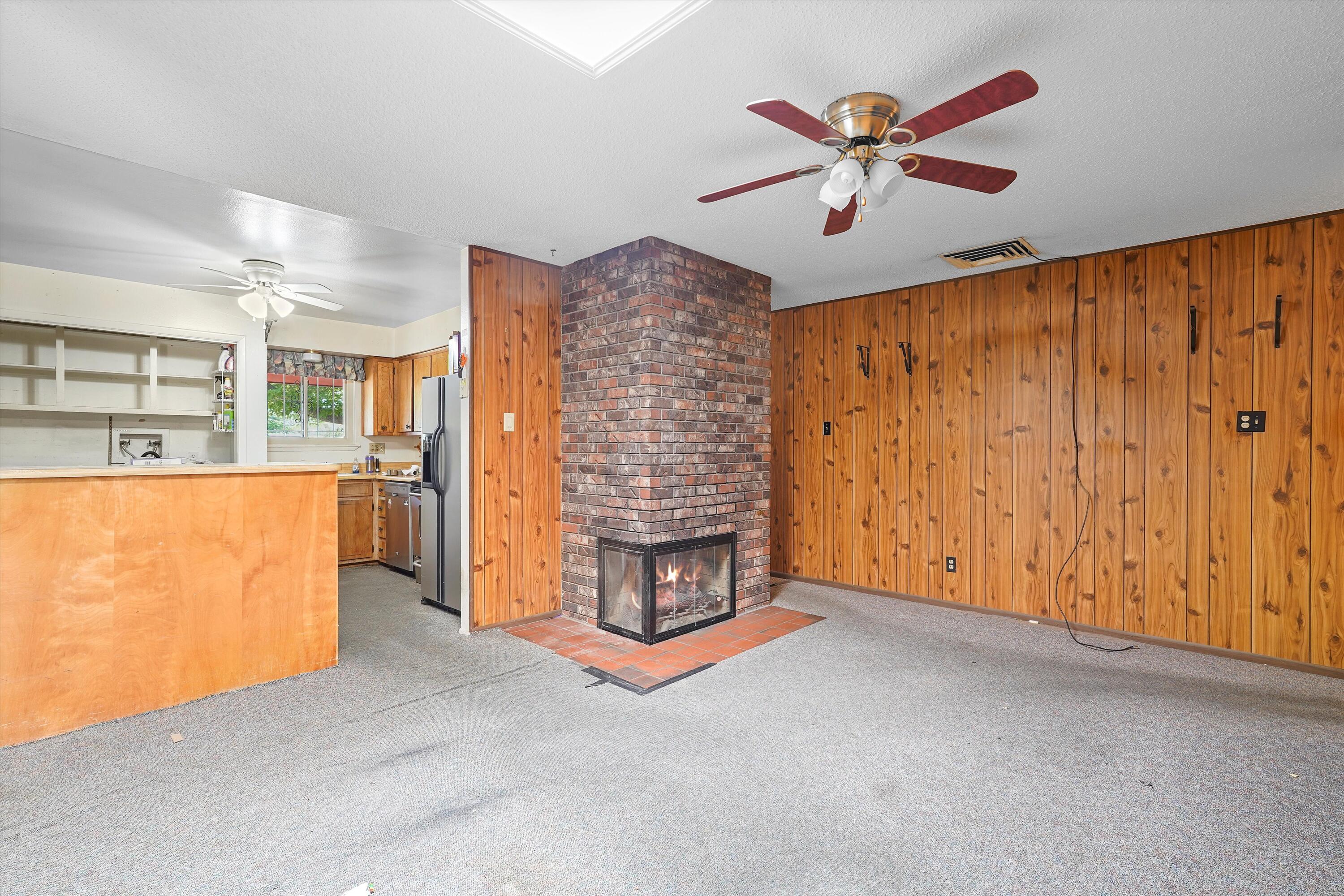 11901 Lexington Avenue NE