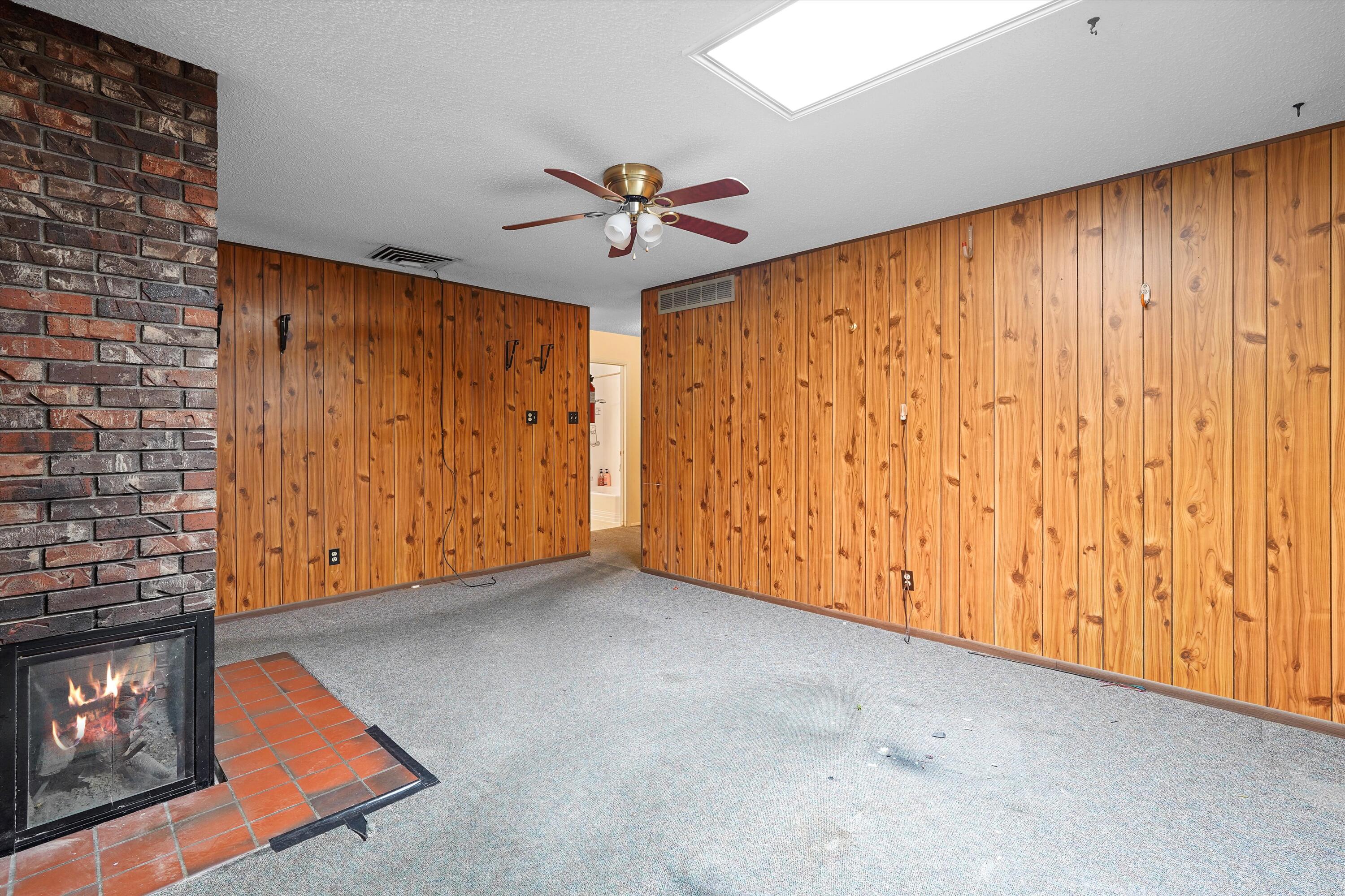 11901 Lexington Avenue NE