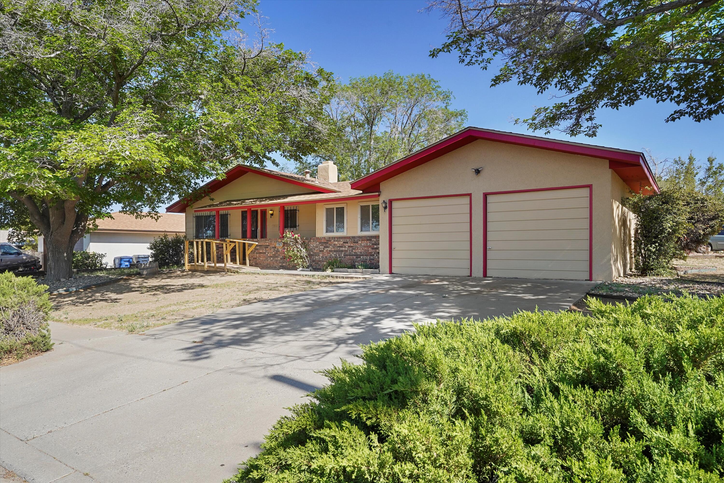 11901 Lexington Avenue NE