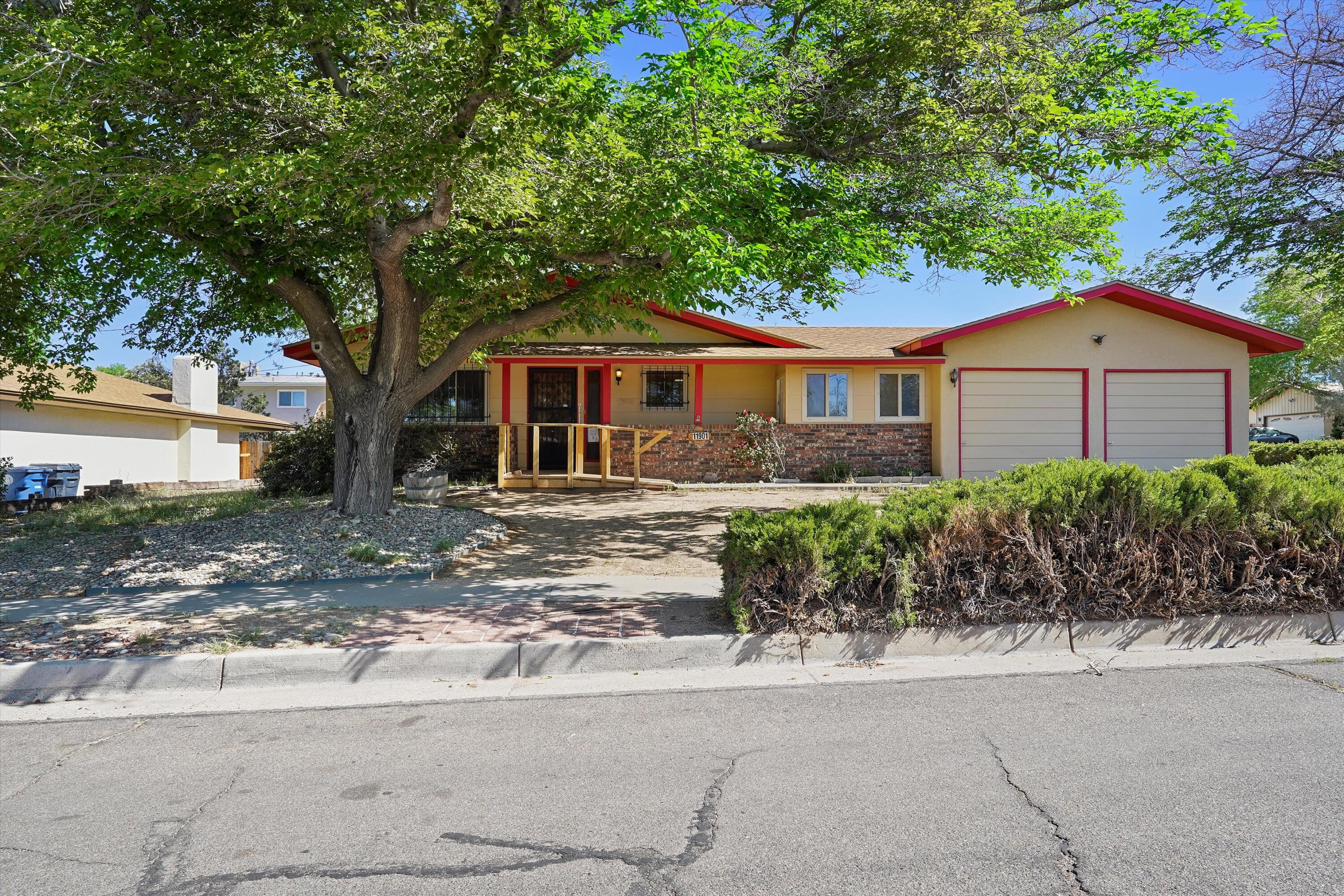 11901 Lexington Avenue NE