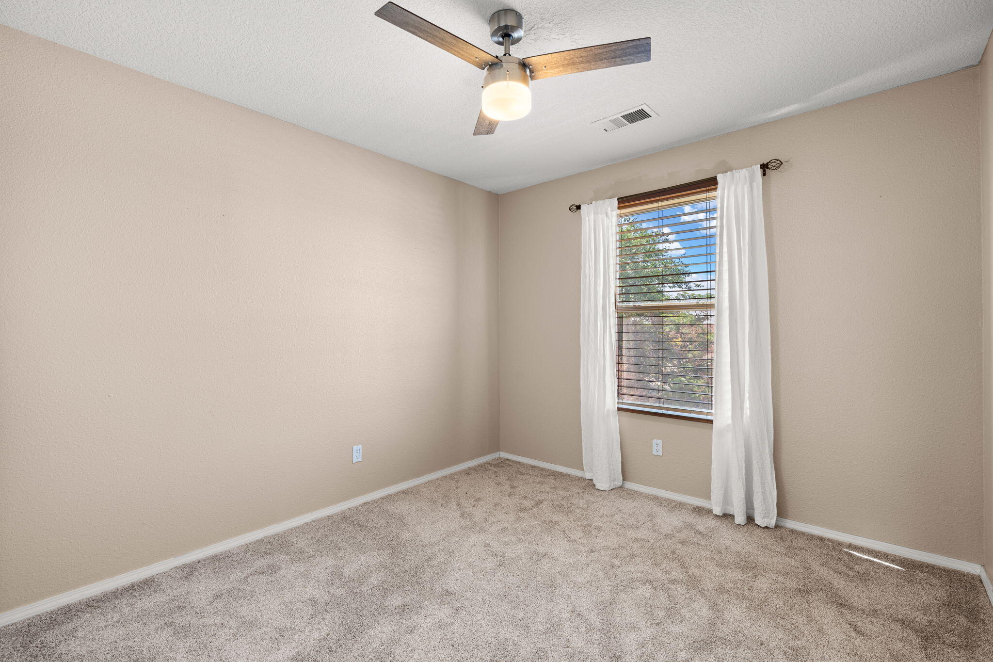 6420 MESA ALEGRE Avenue NW