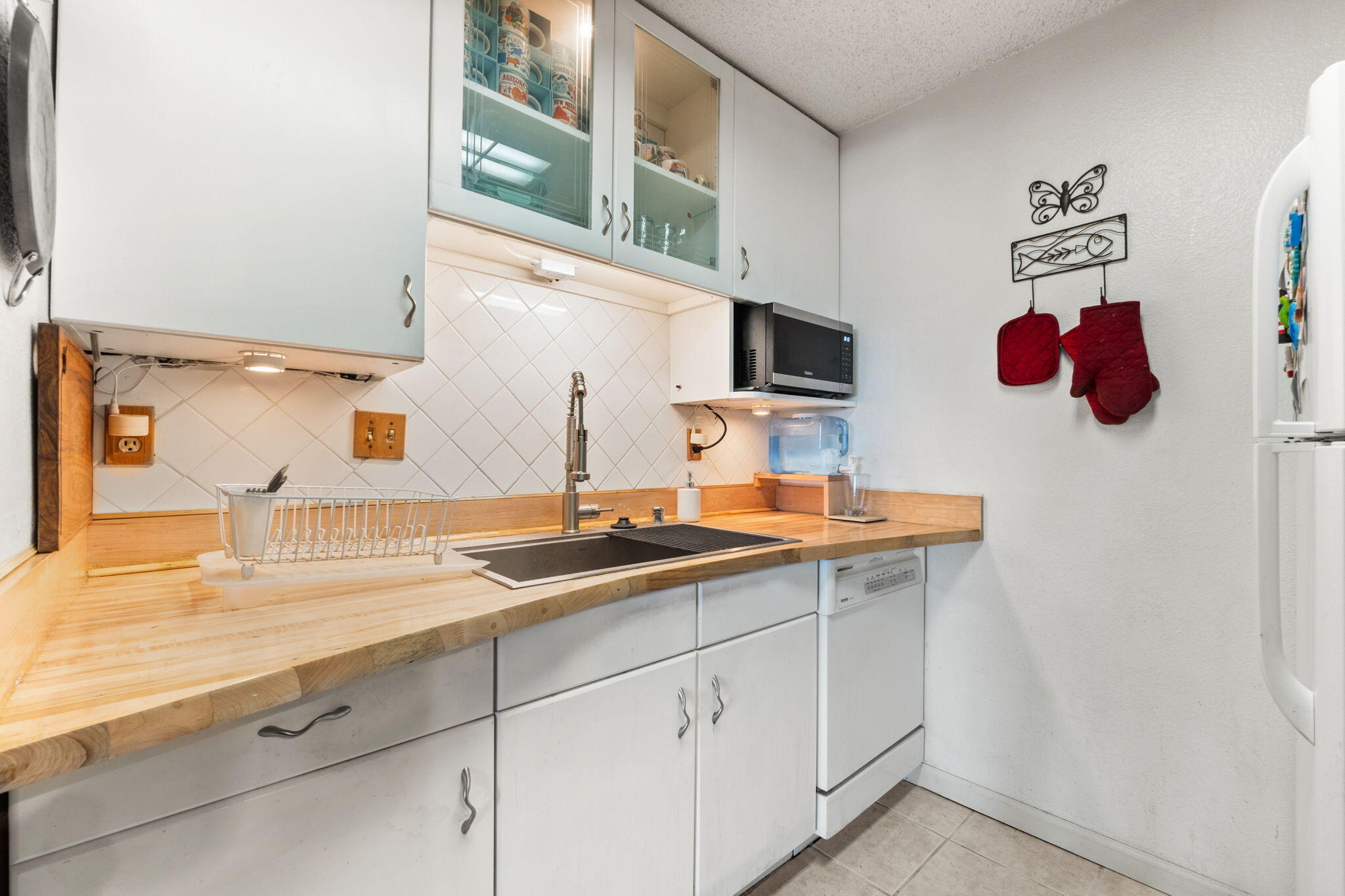 3867 MONTGOMERY Boulevard NE 1633