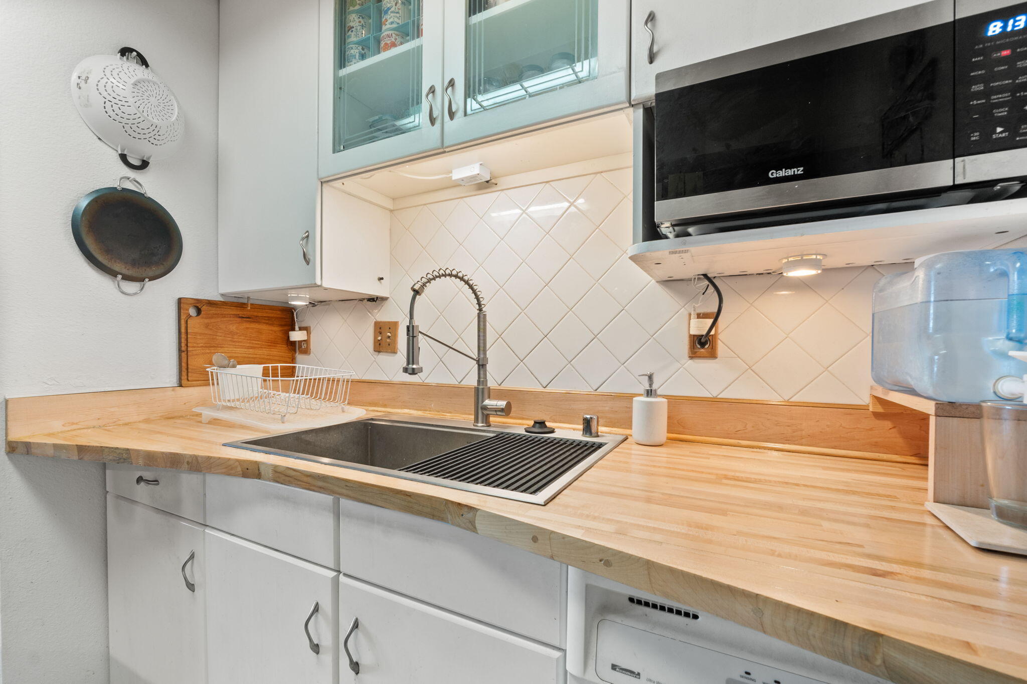 3867 MONTGOMERY Boulevard NE 1633