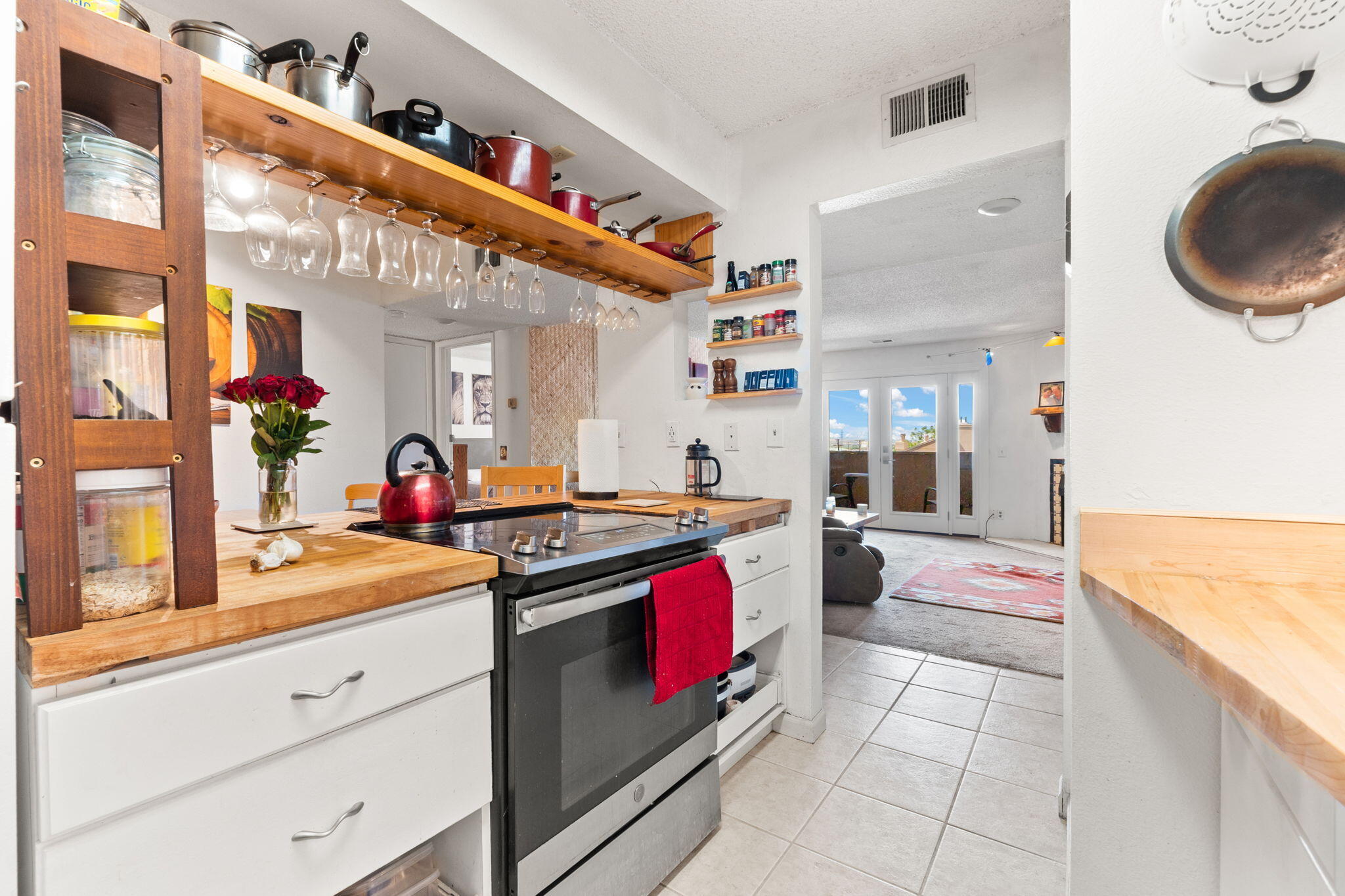 3867 MONTGOMERY Boulevard NE 1633