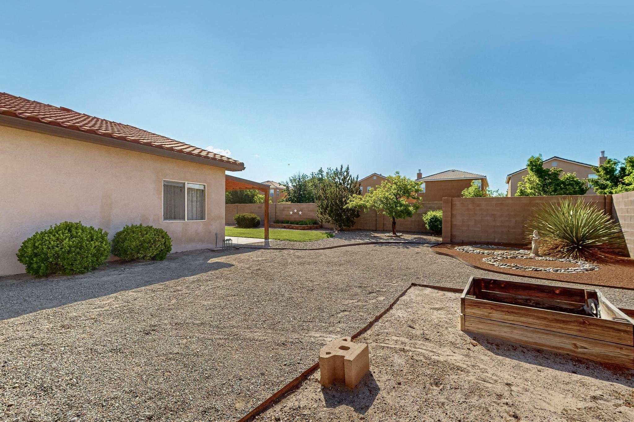 7600 CALLE ARMONIA NE