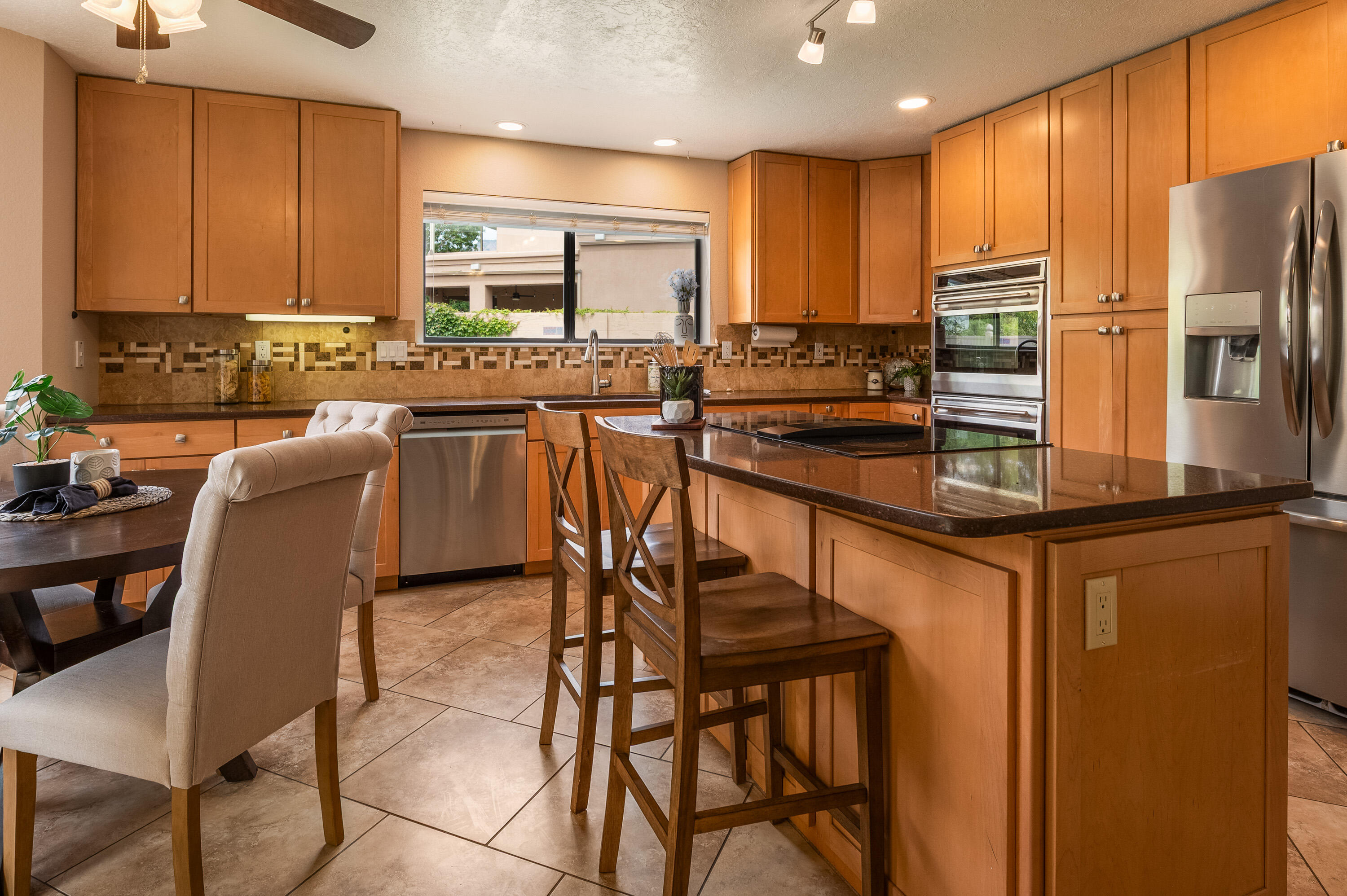 5327 AVENIDA CUESTA NE