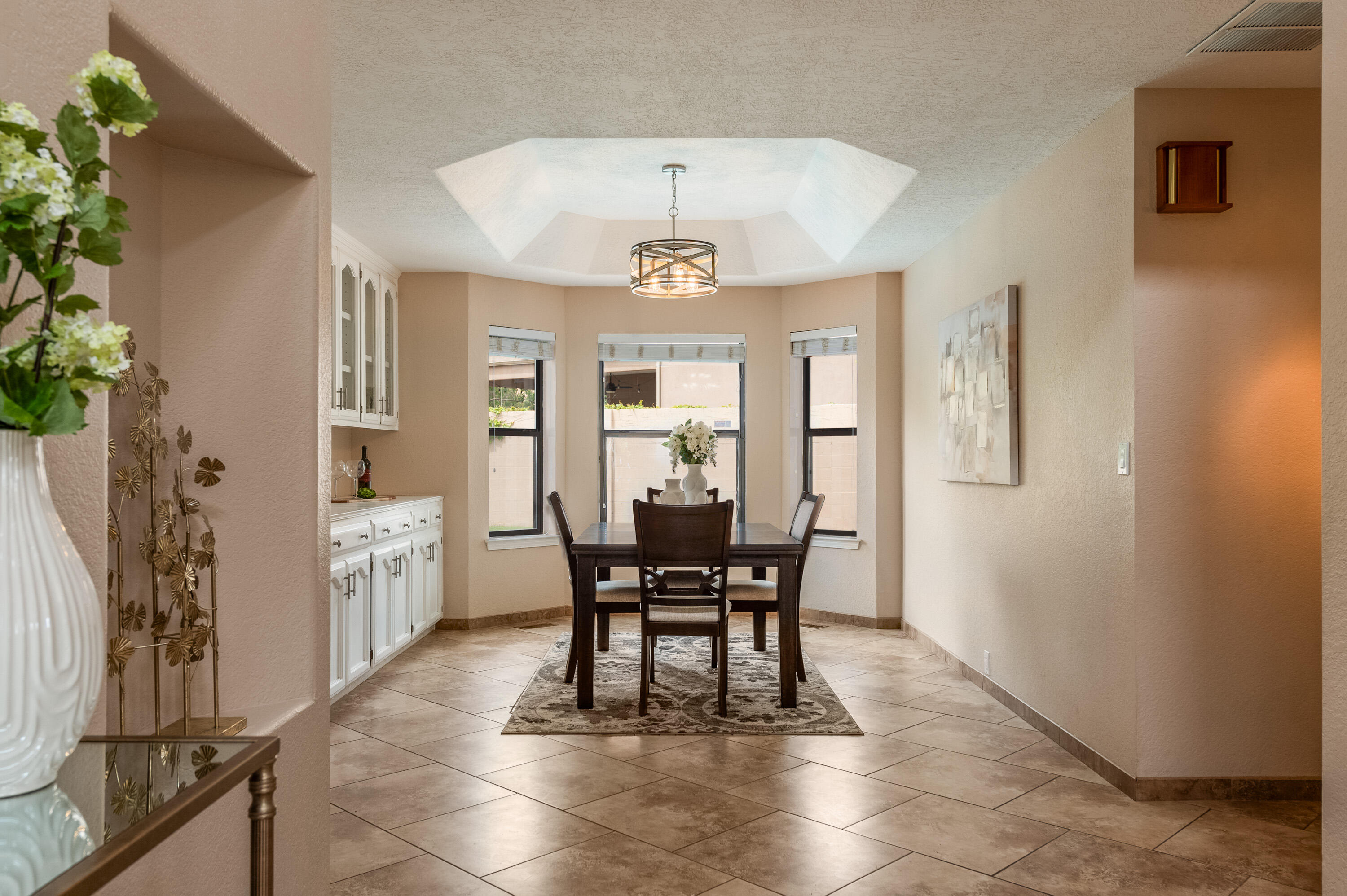 5327 AVENIDA CUESTA NE