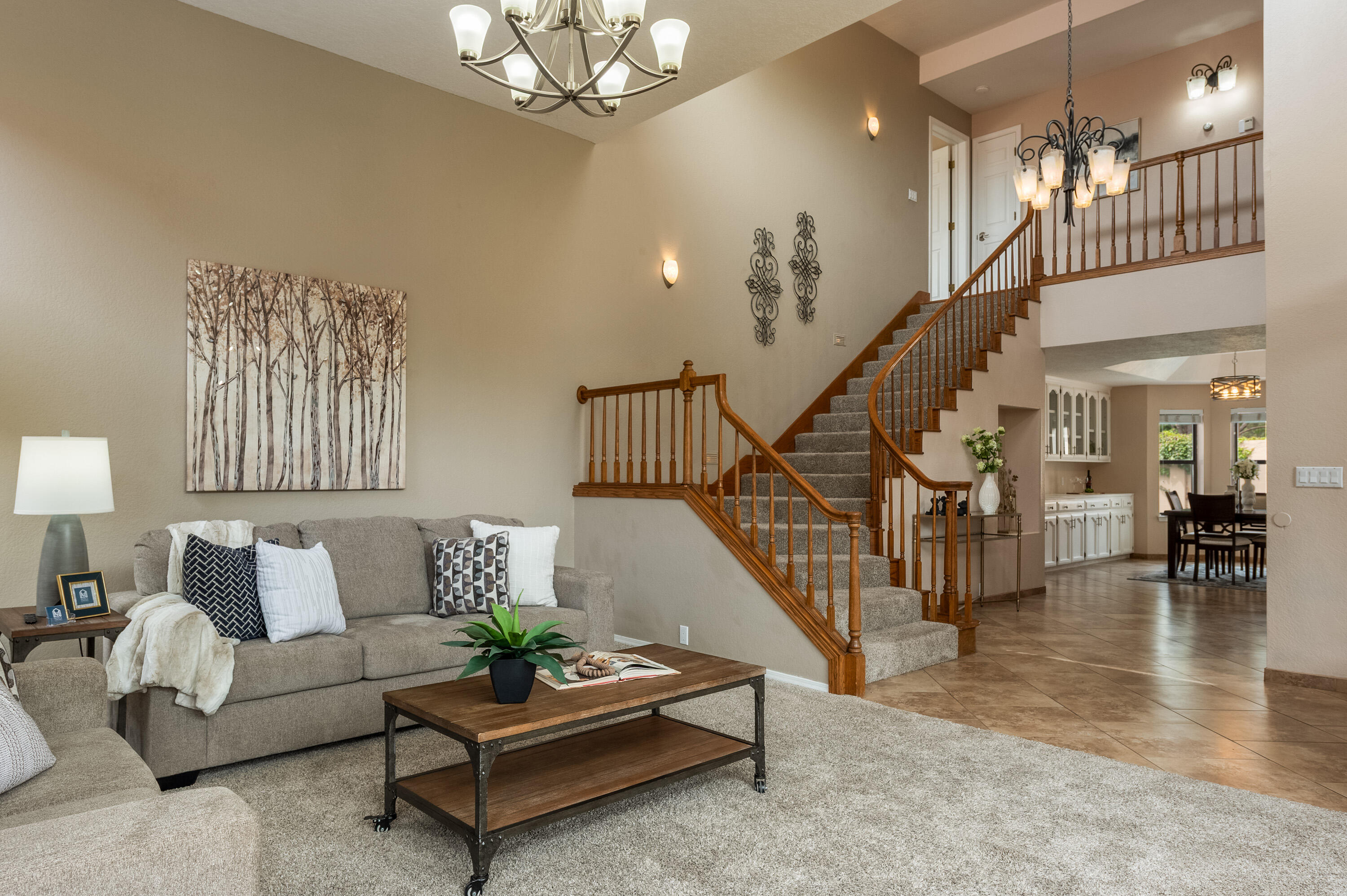 5327 AVENIDA CUESTA NE