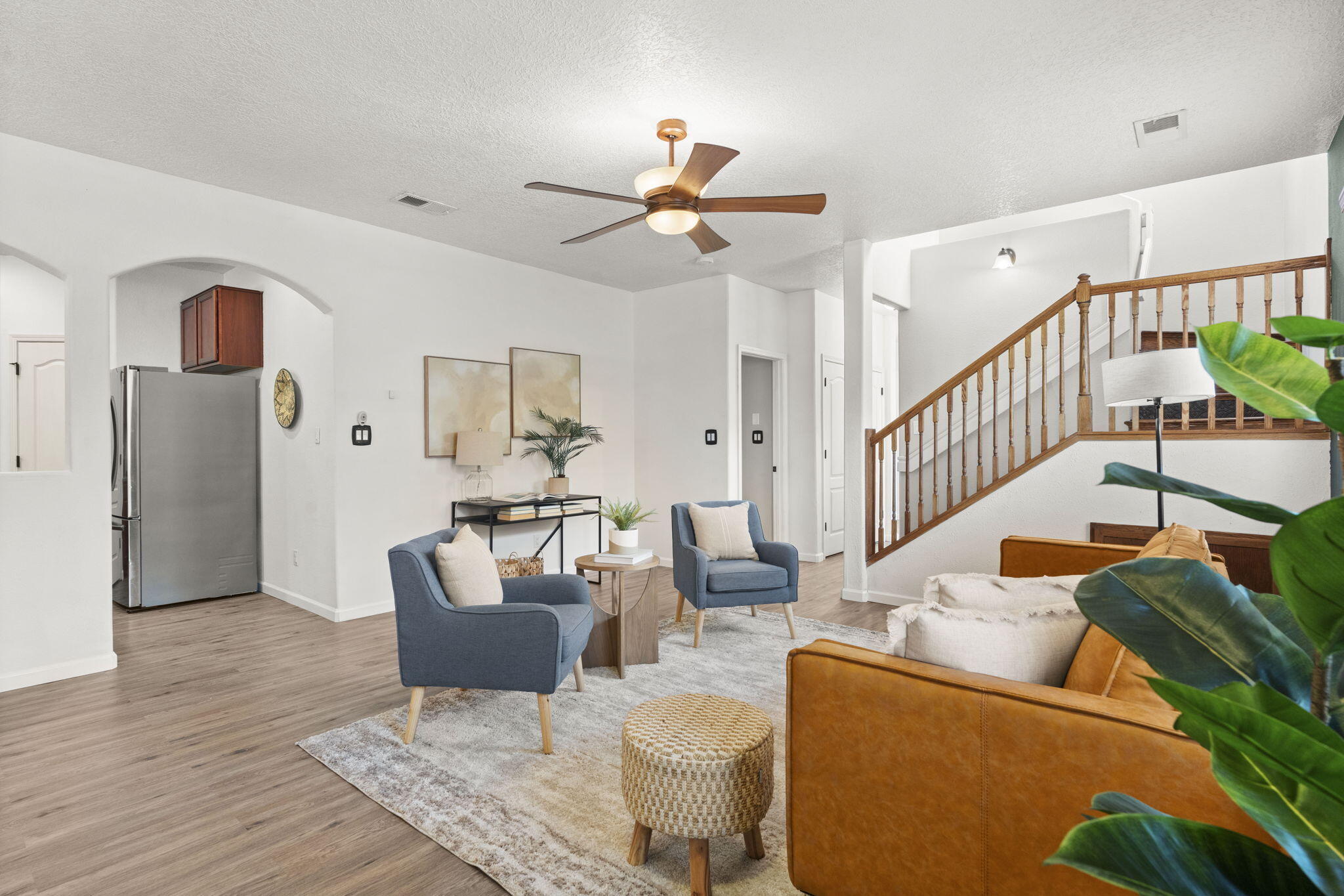 5712 STRAND Loop SE