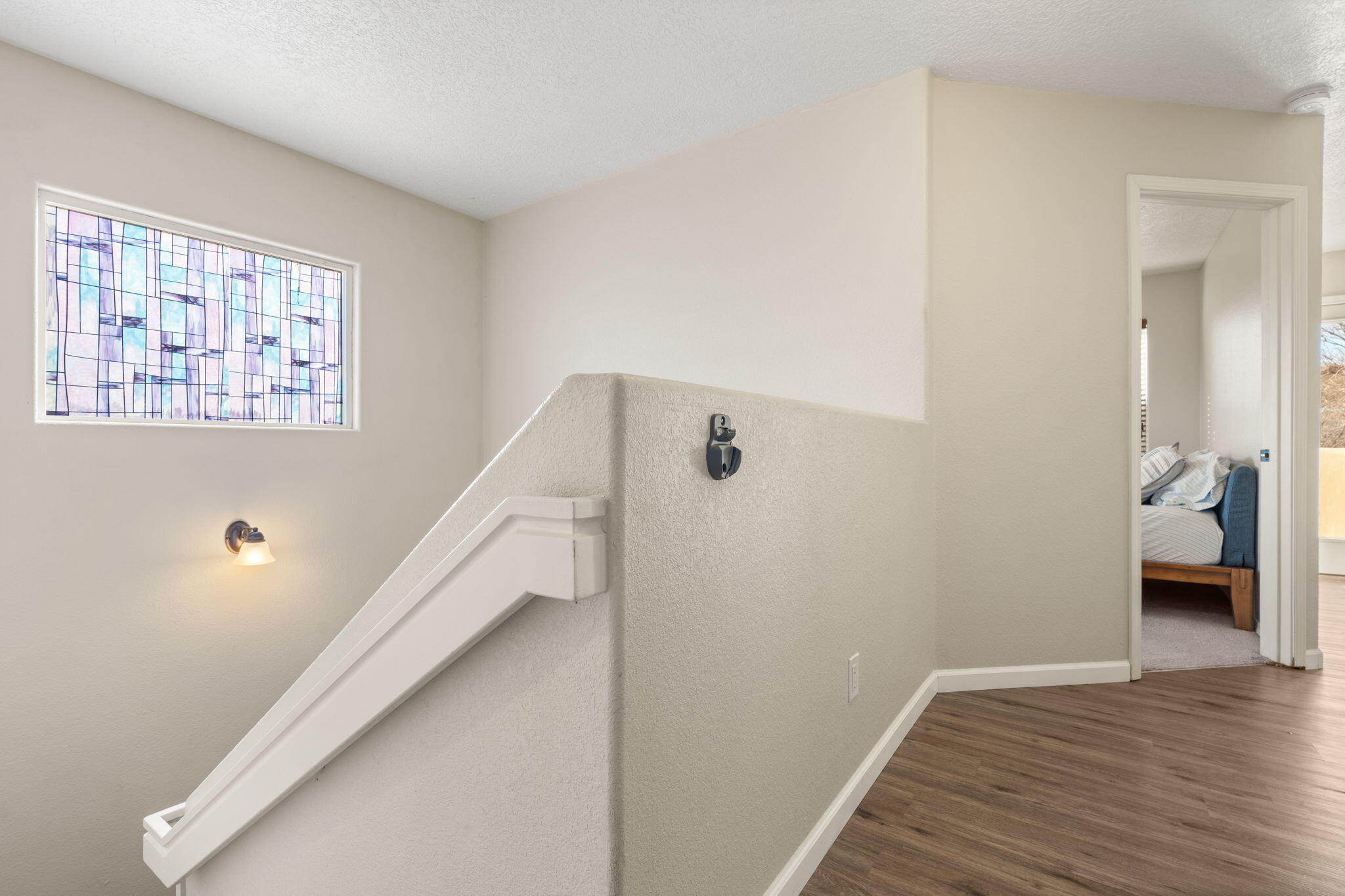 5712 STRAND Loop SE