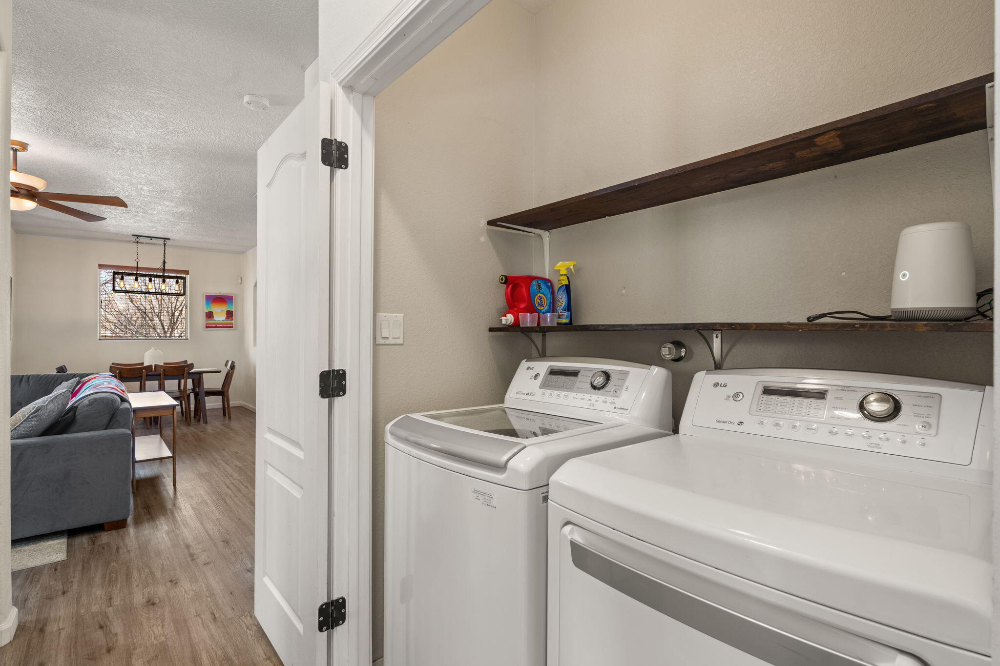 5712 STRAND Loop SE