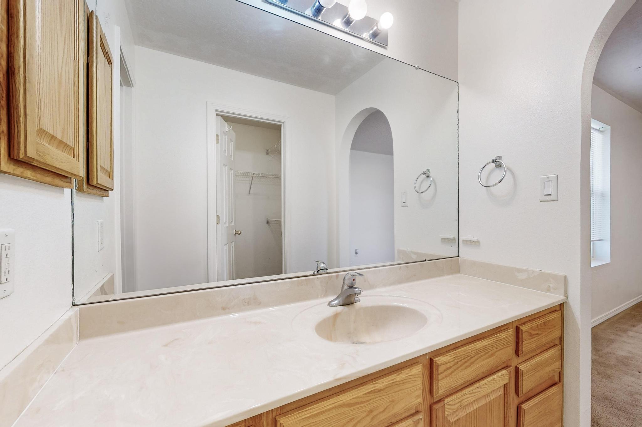 10 E Howell Road