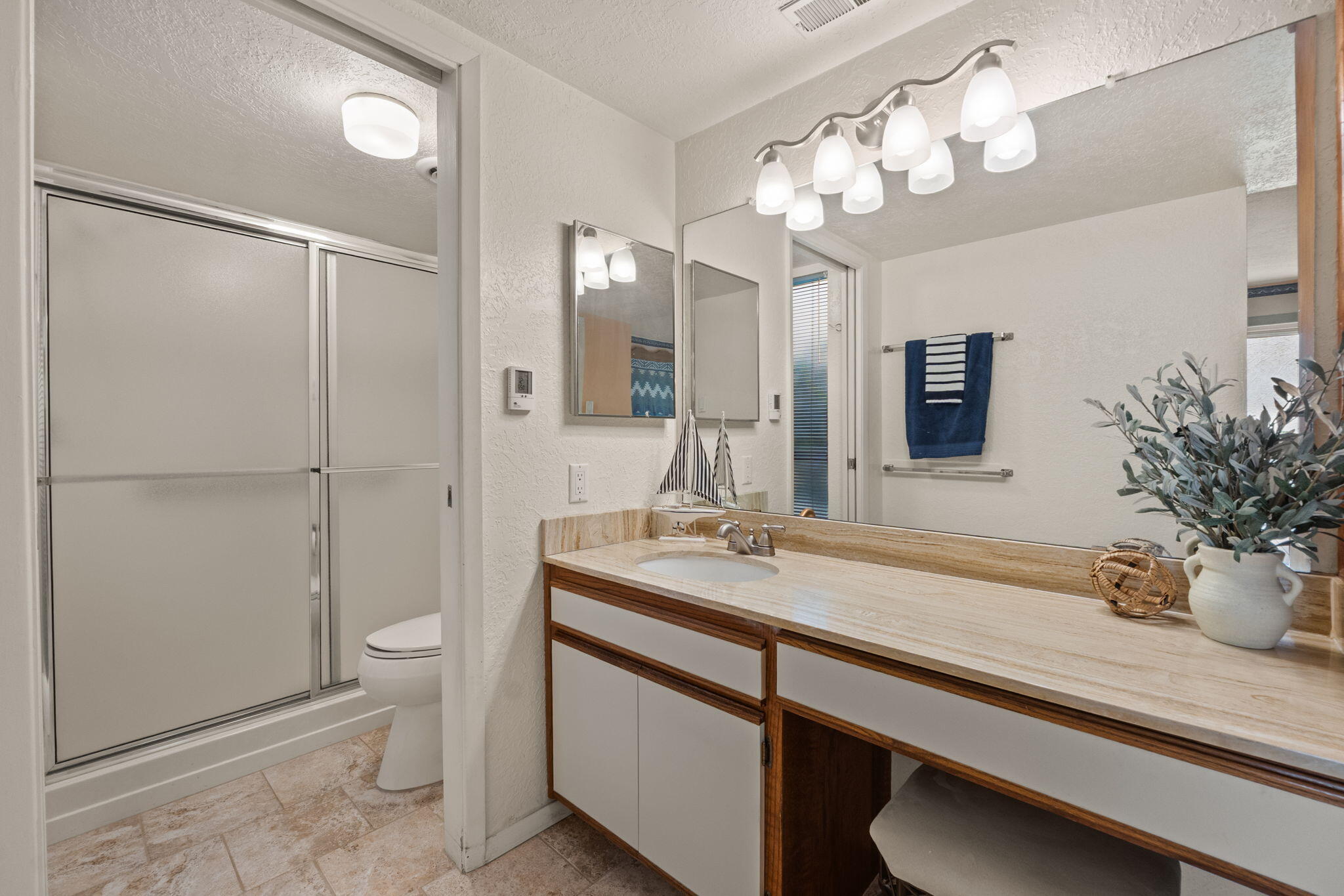 24 Casa Hermosa Drive NE