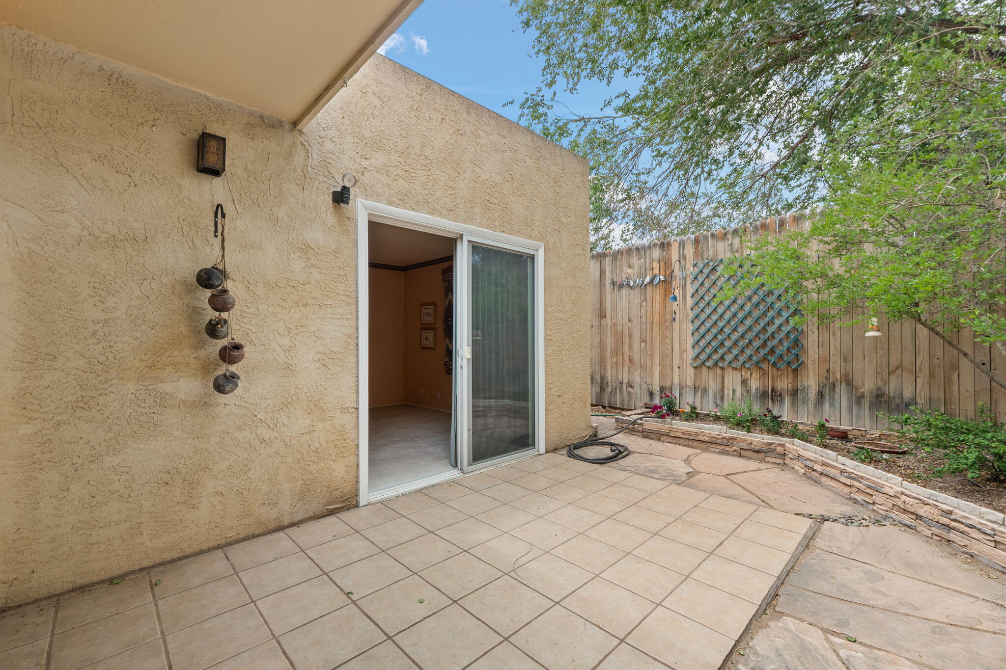 24 Casa Hermosa Drive NE