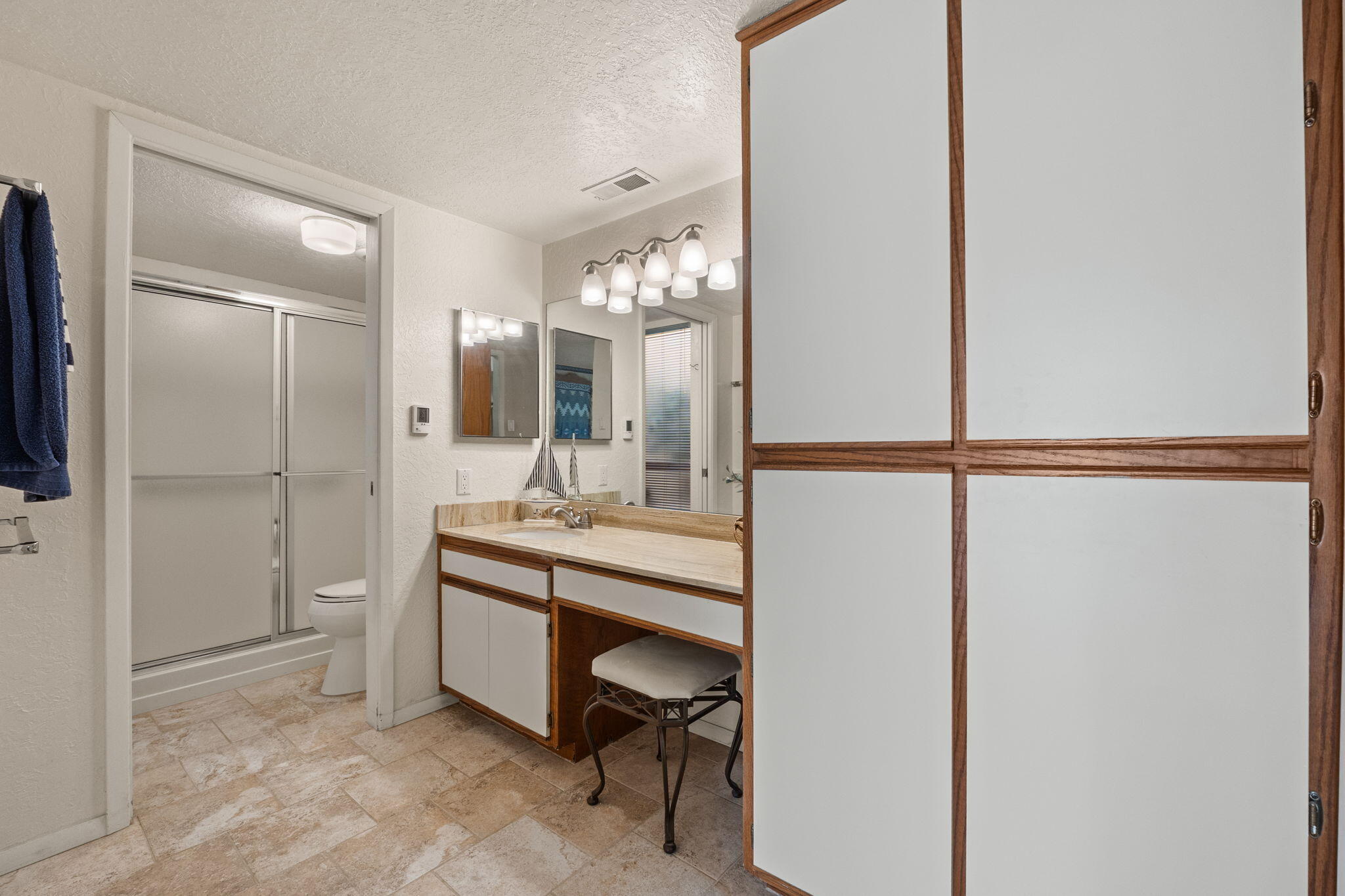 24 Casa Hermosa Drive NE