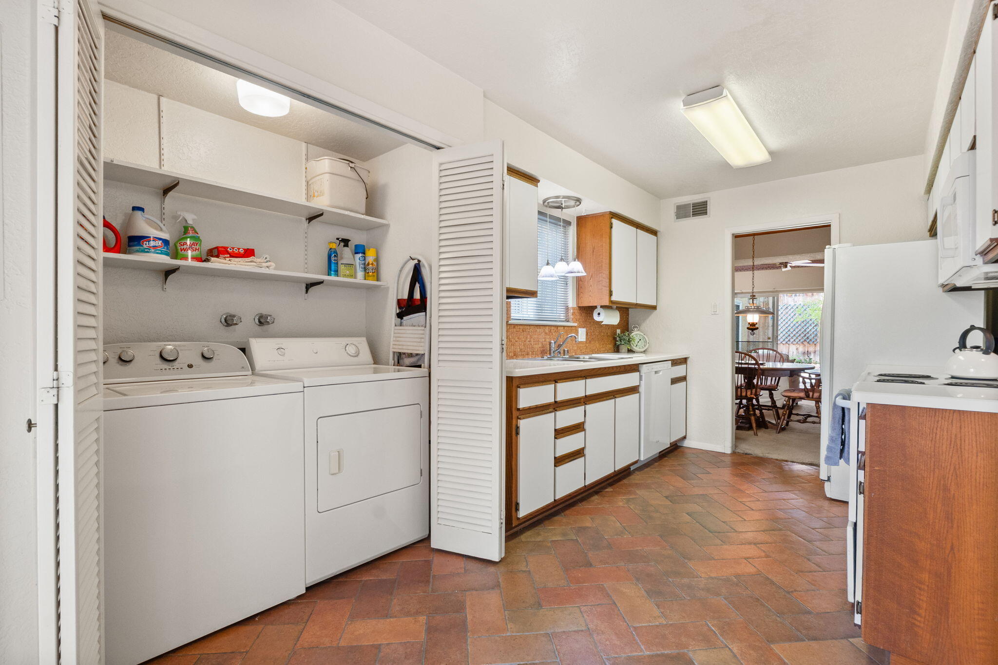 24 Casa Hermosa Drive NE