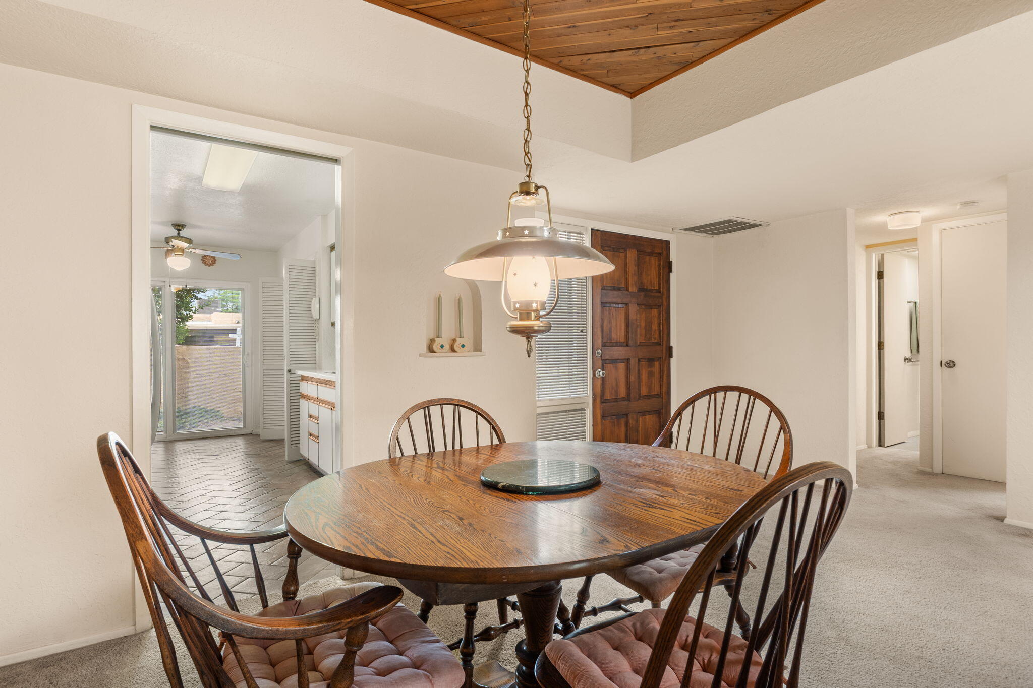 24 Casa Hermosa Drive NE