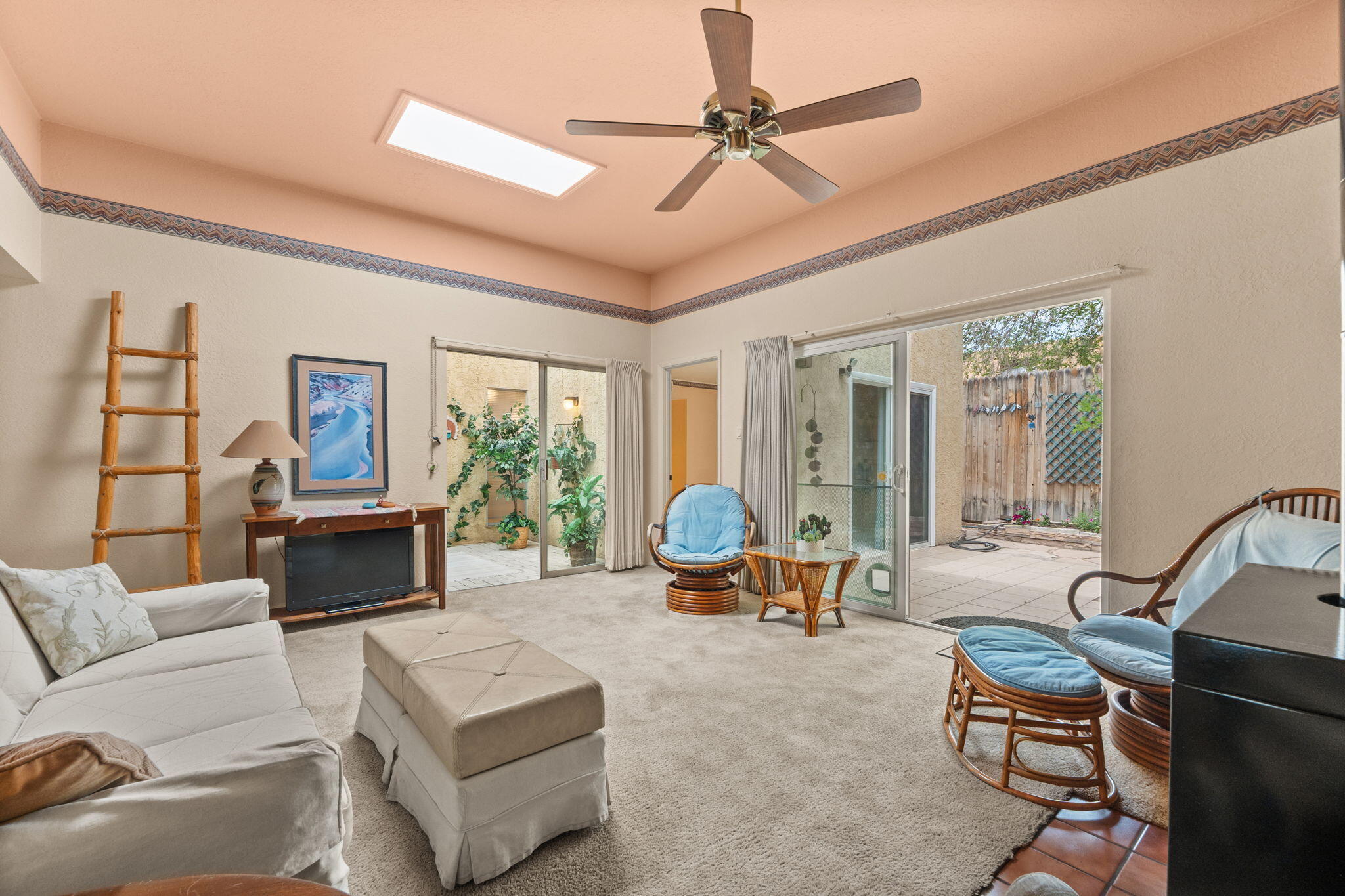 24 Casa Hermosa Drive NE