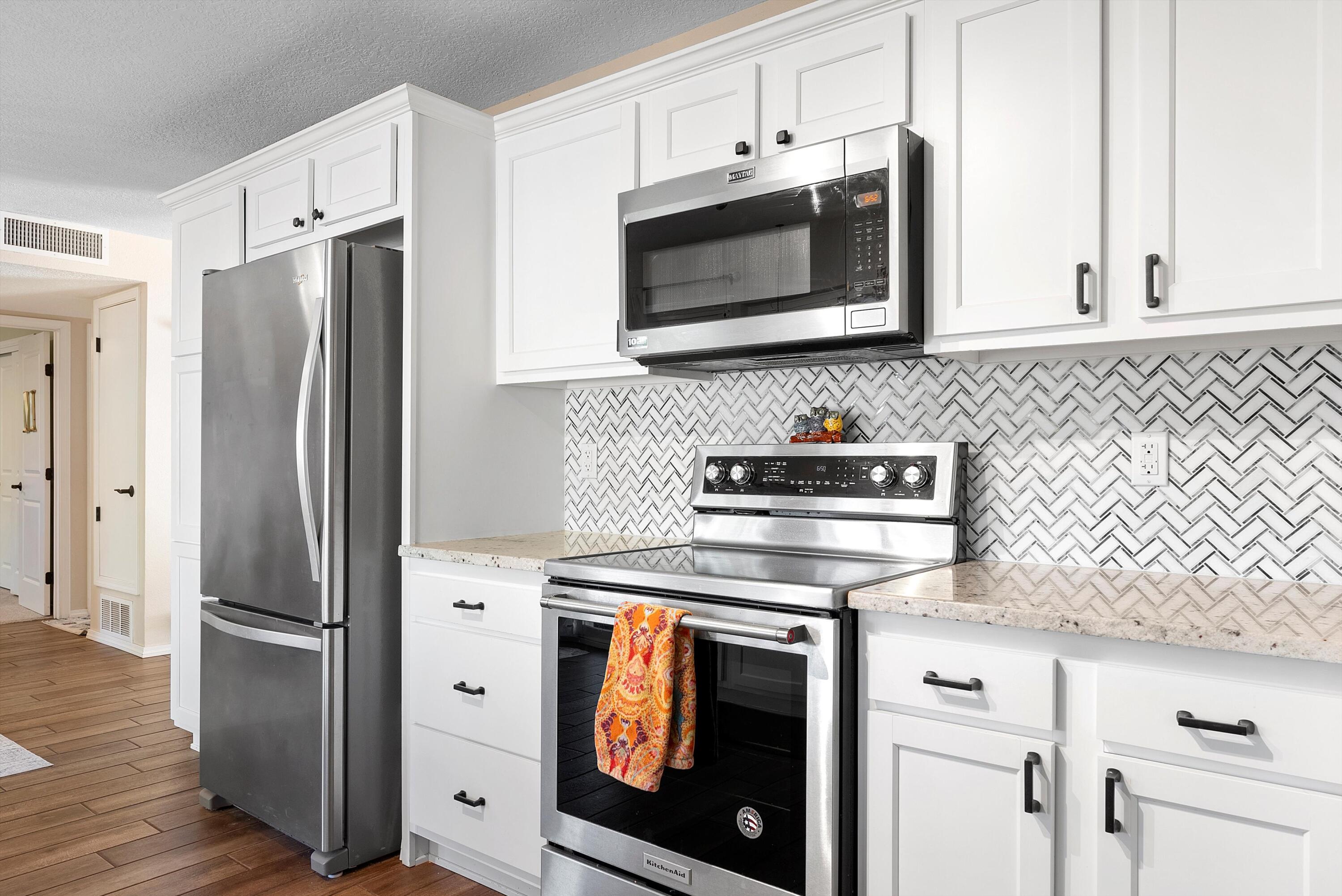 12204 GENOA Street NE