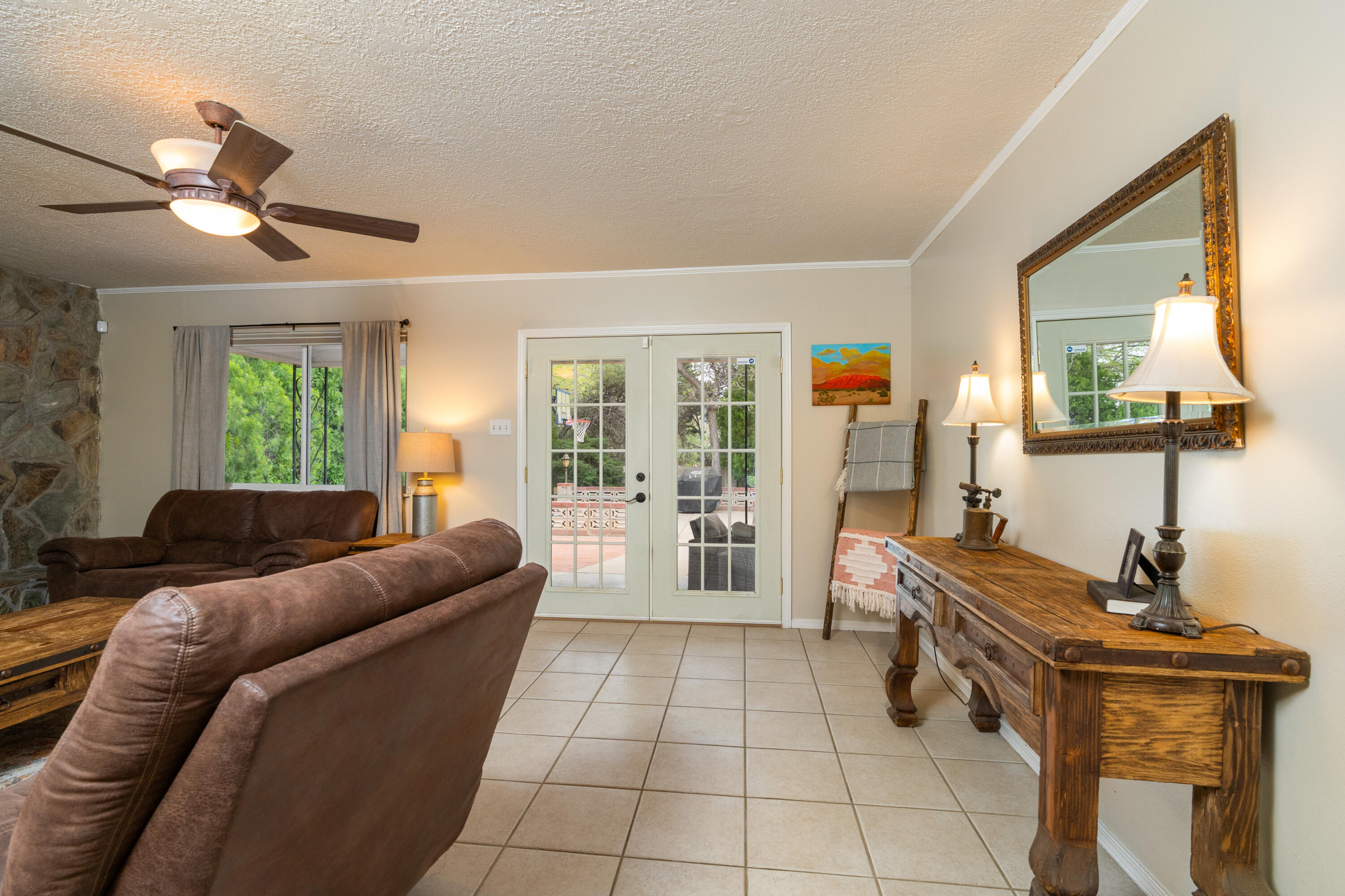 8138 AVENIDA LA PRESTINA NE