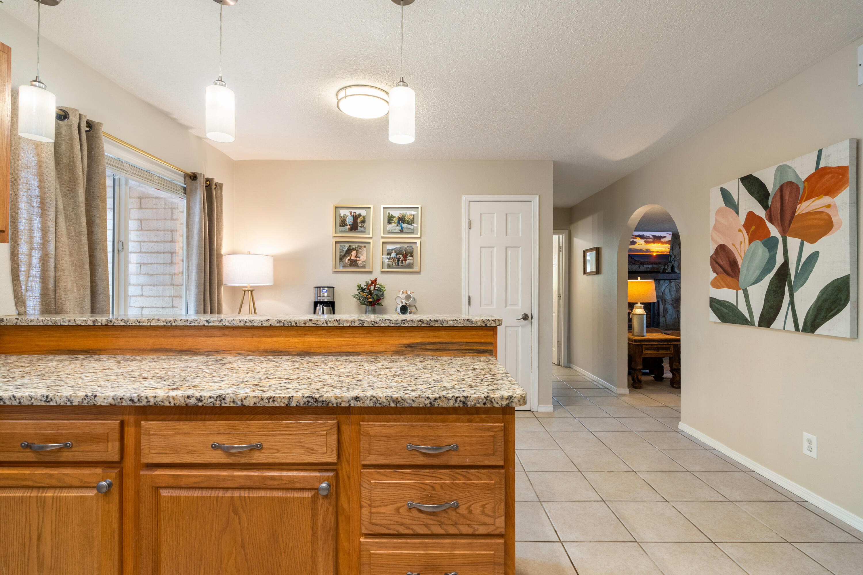 8138 AVENIDA LA PRESTINA NE