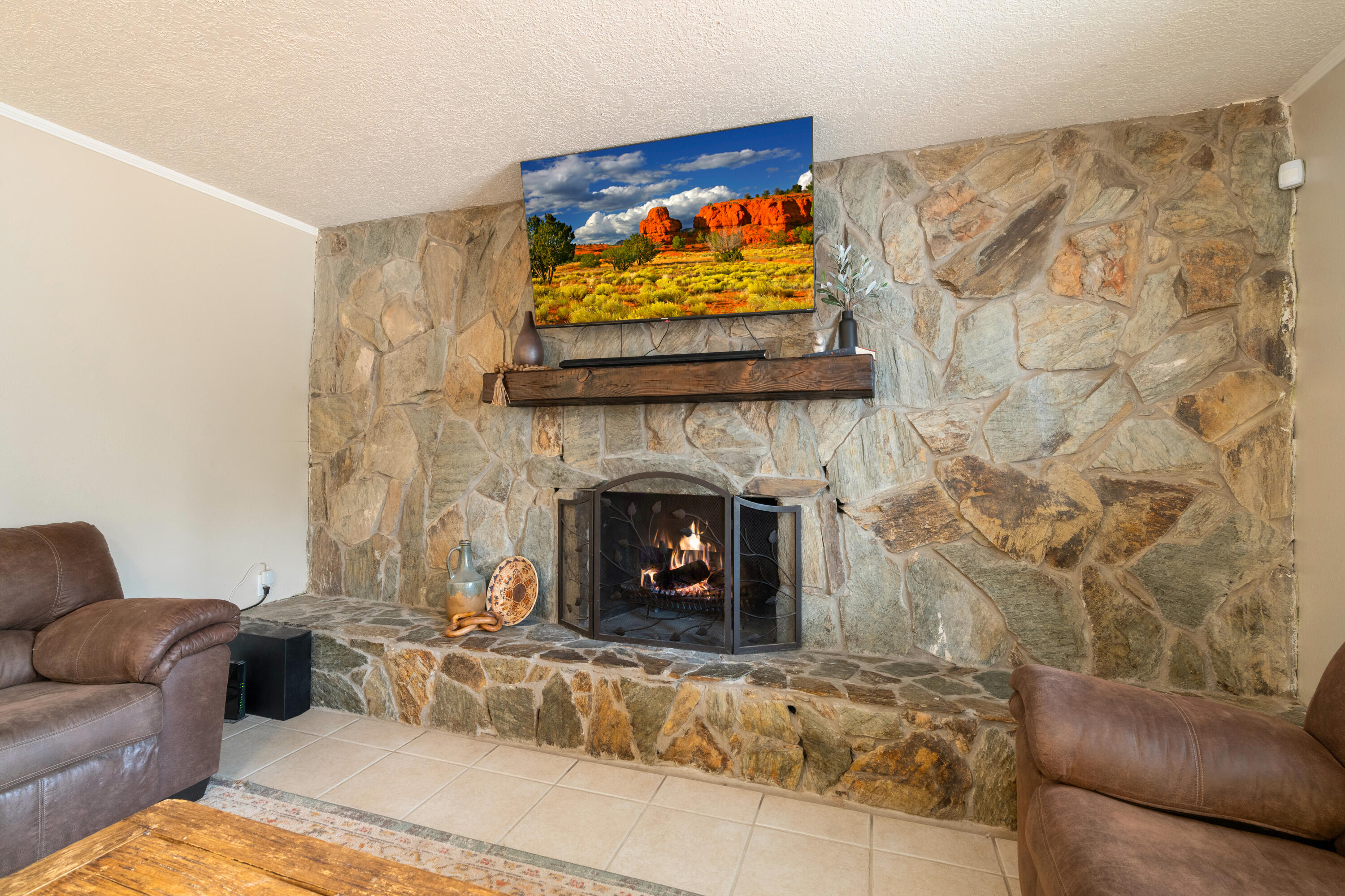 8138 AVENIDA LA PRESTINA NE