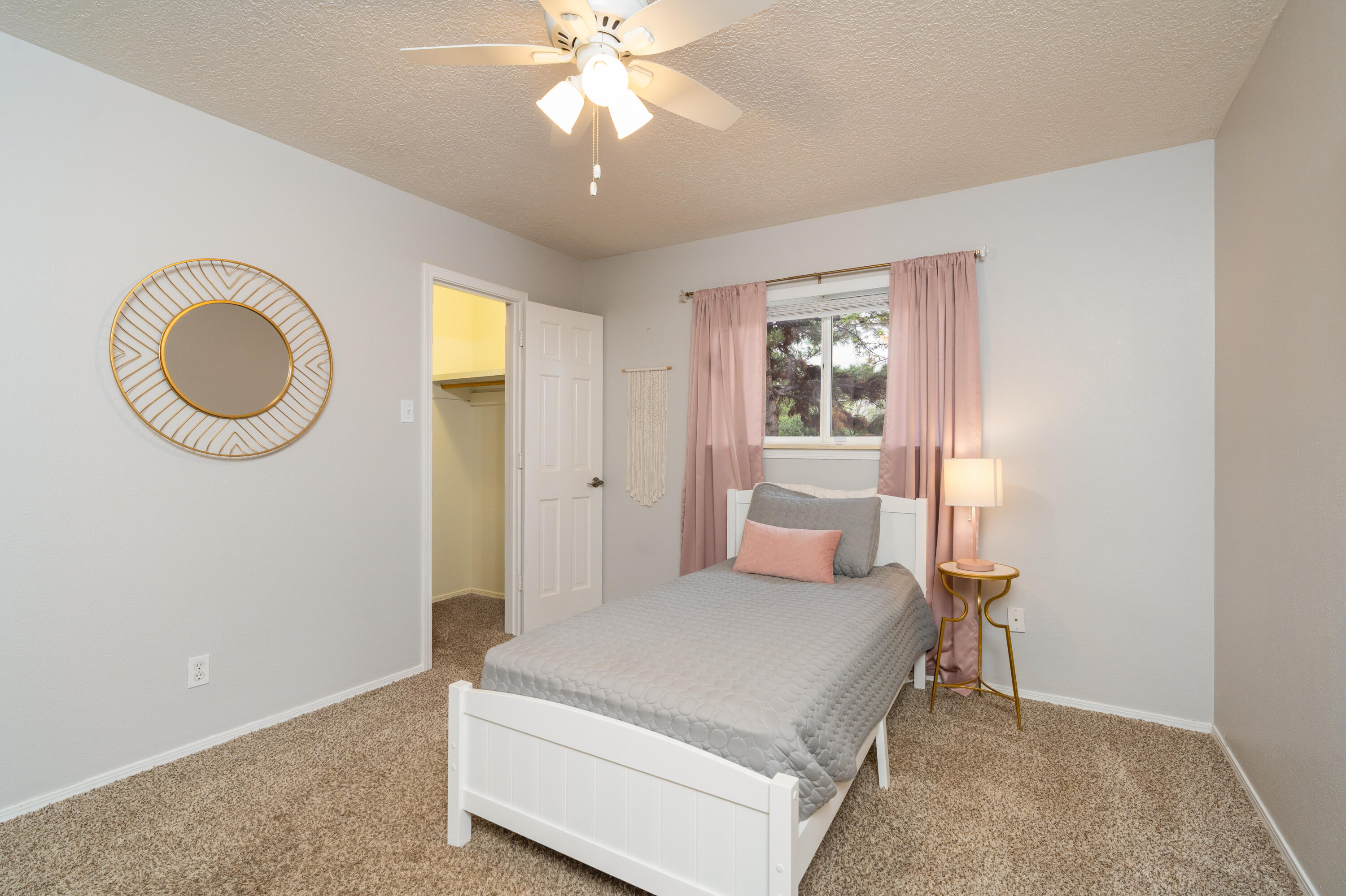 8138 AVENIDA LA PRESTINA NE