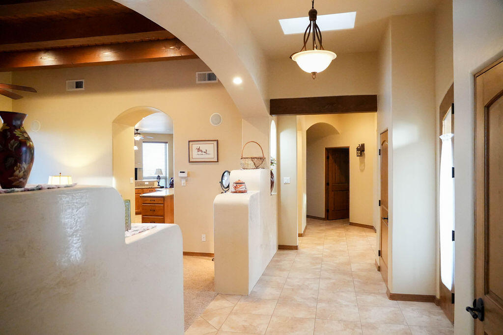 400 ALBOR Circle NE