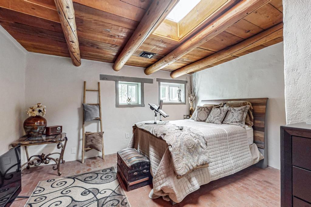 1440 Calle Cielo Vista Road