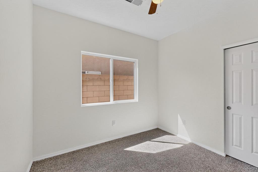 6912 RANCHO VISTA Place NE