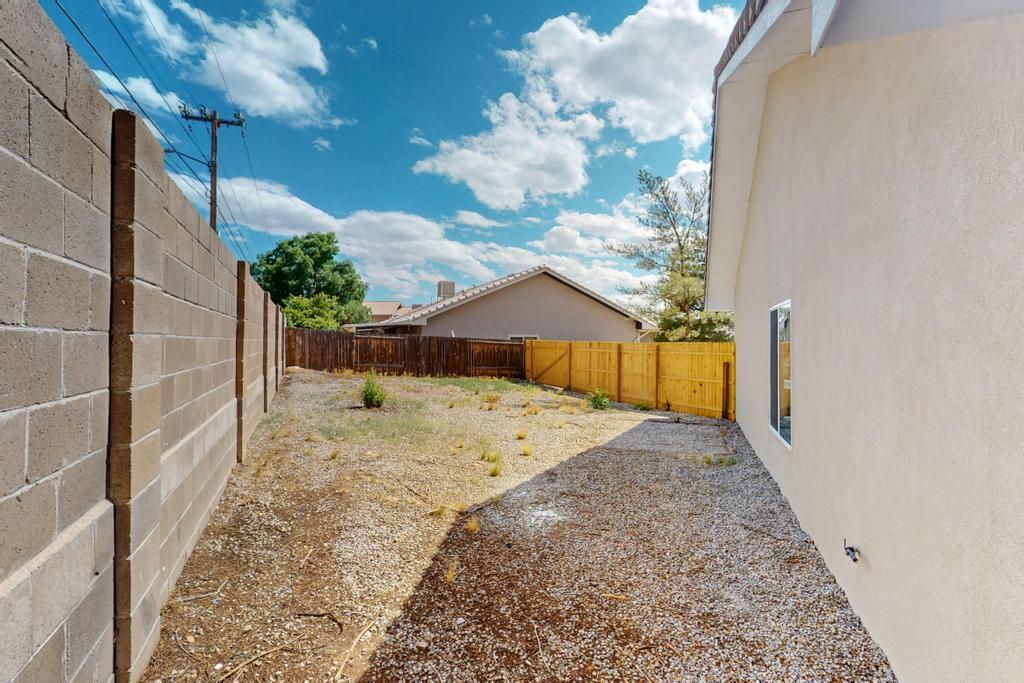 6912 RANCHO VISTA Place NE