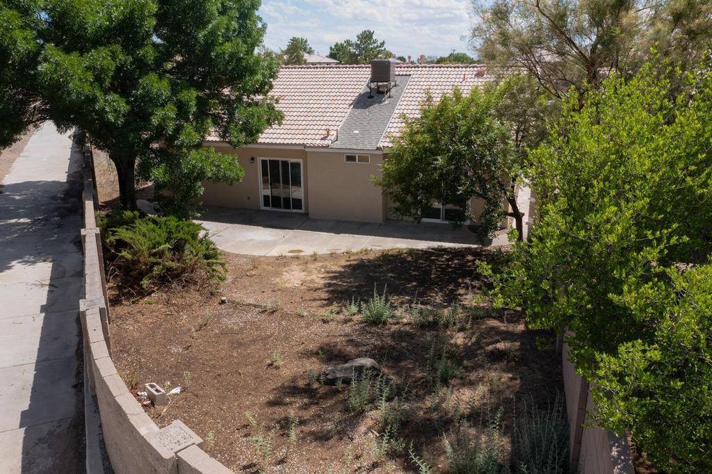 6912 RANCHO VISTA Place NE