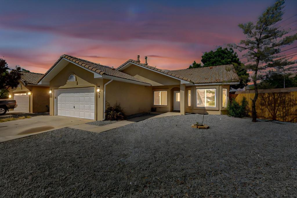 6912 RANCHO VISTA Place NE