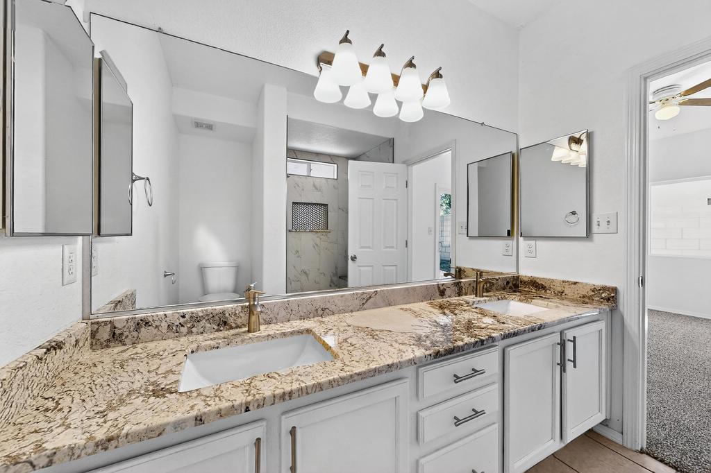 6912 RANCHO VISTA Place NE