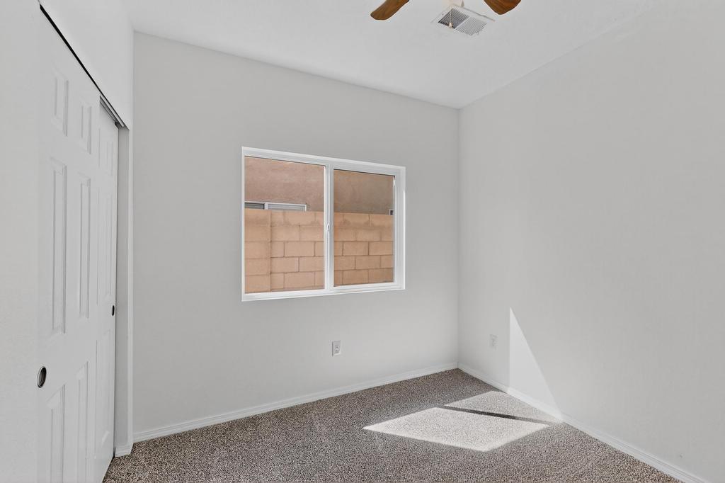 6912 RANCHO VISTA Place NE