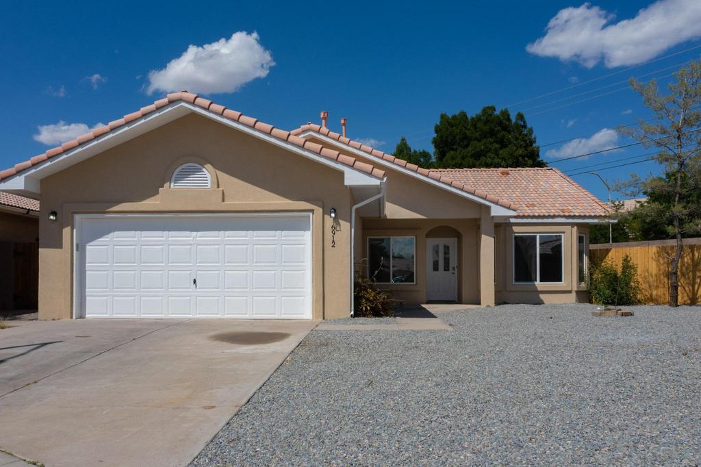 6912 RANCHO VISTA Place NE