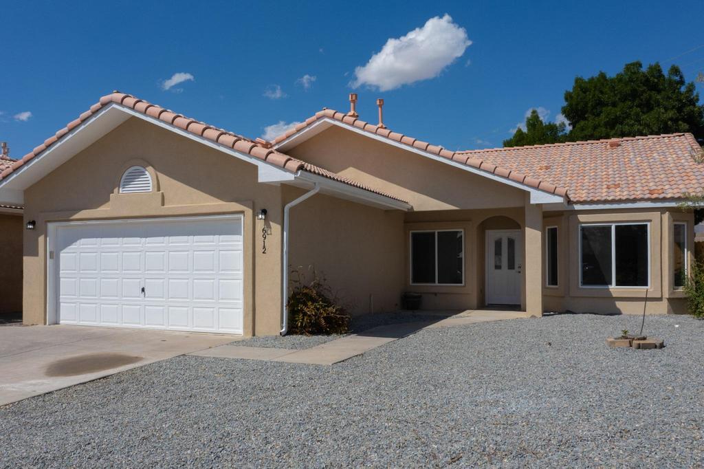 6912 RANCHO VISTA Place NE