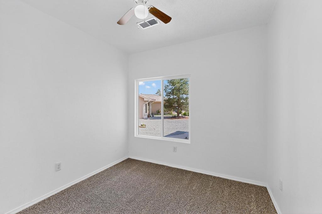 6912 RANCHO VISTA Place NE