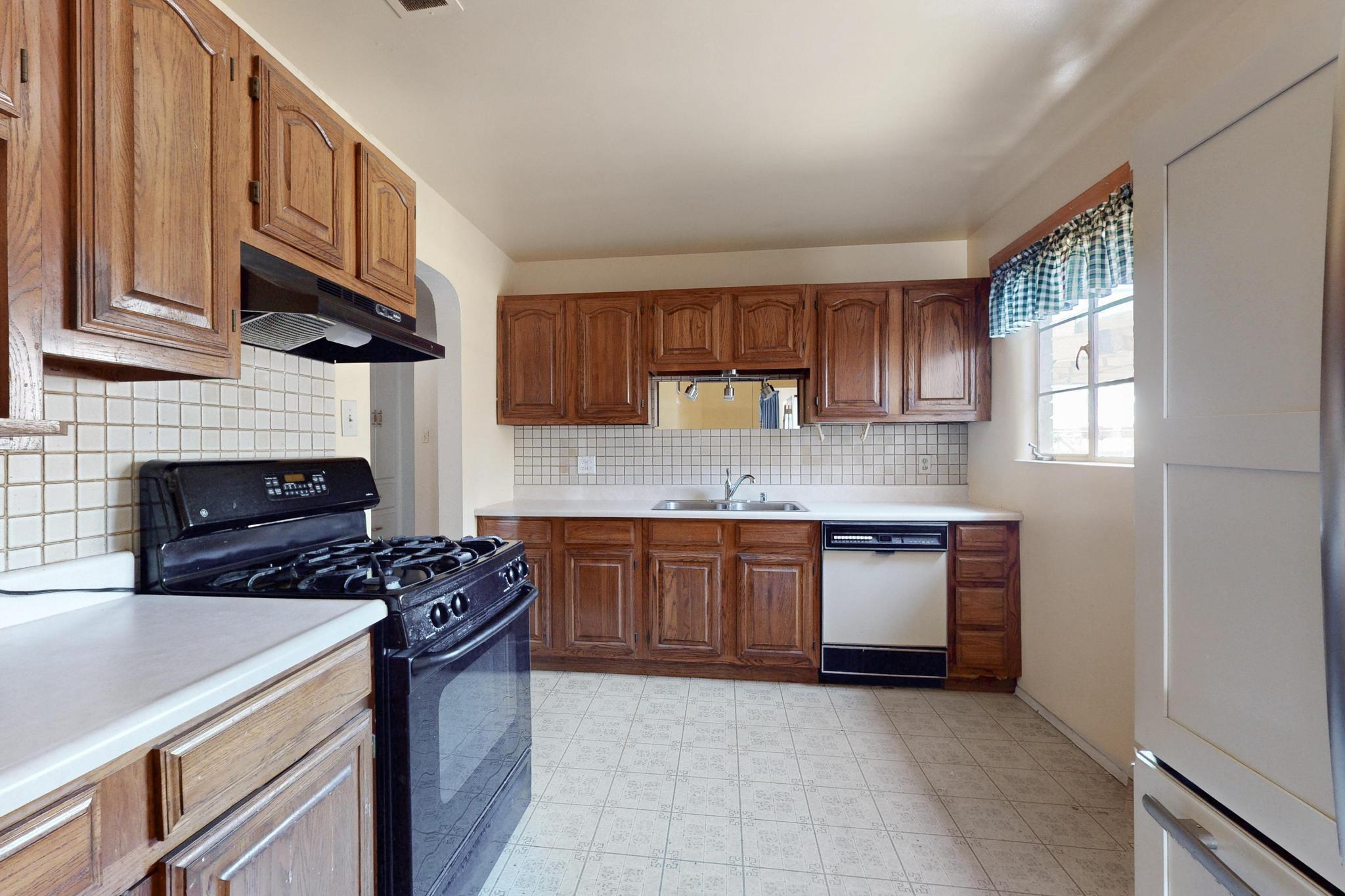 1109 DAKOTA Street SE