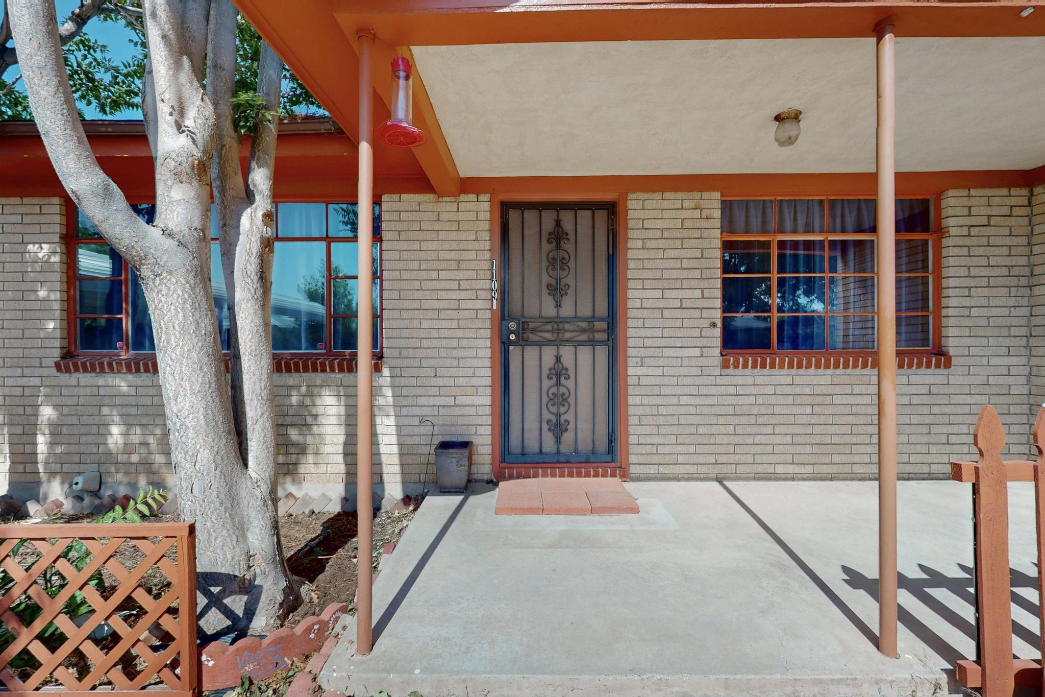 1109 DAKOTA Street SE