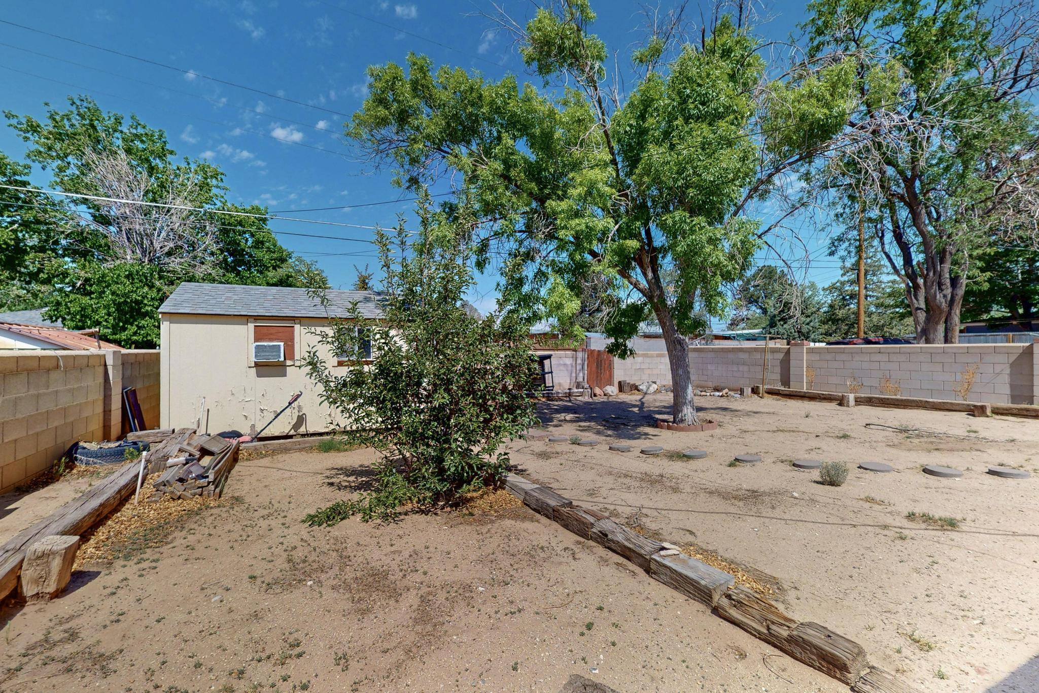 1109 DAKOTA Street SE