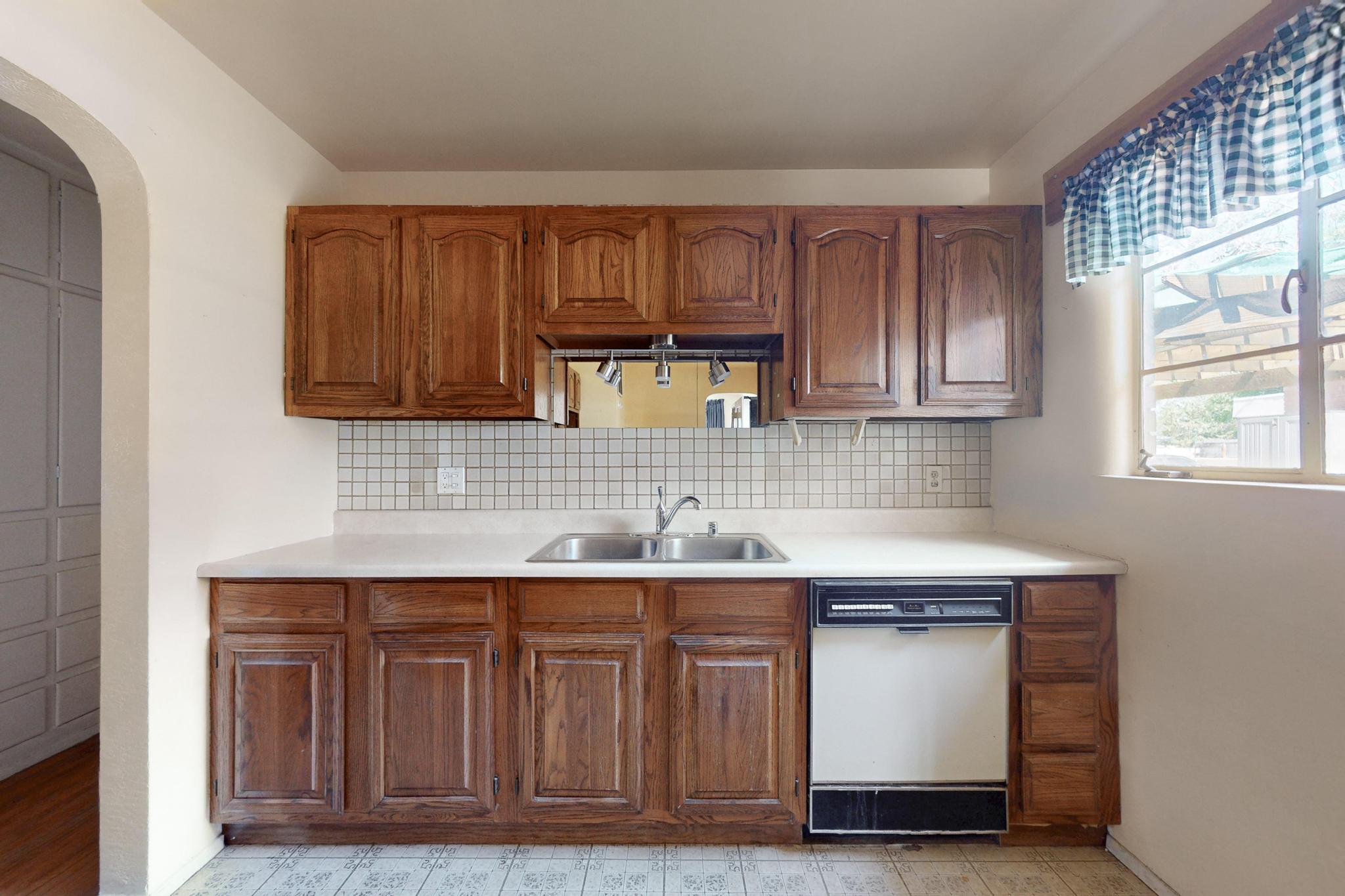 1109 DAKOTA Street SE