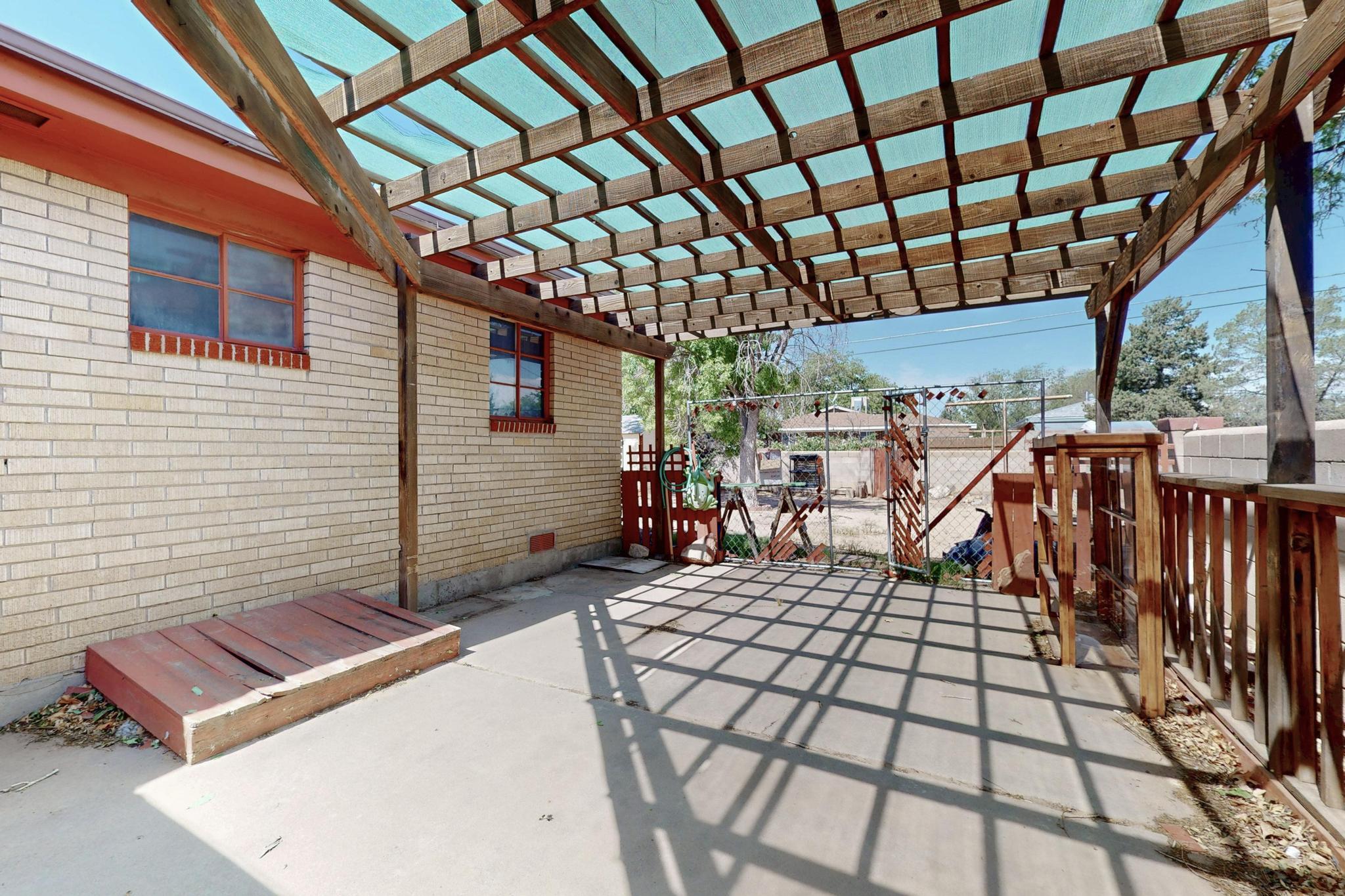 1109 DAKOTA Street SE