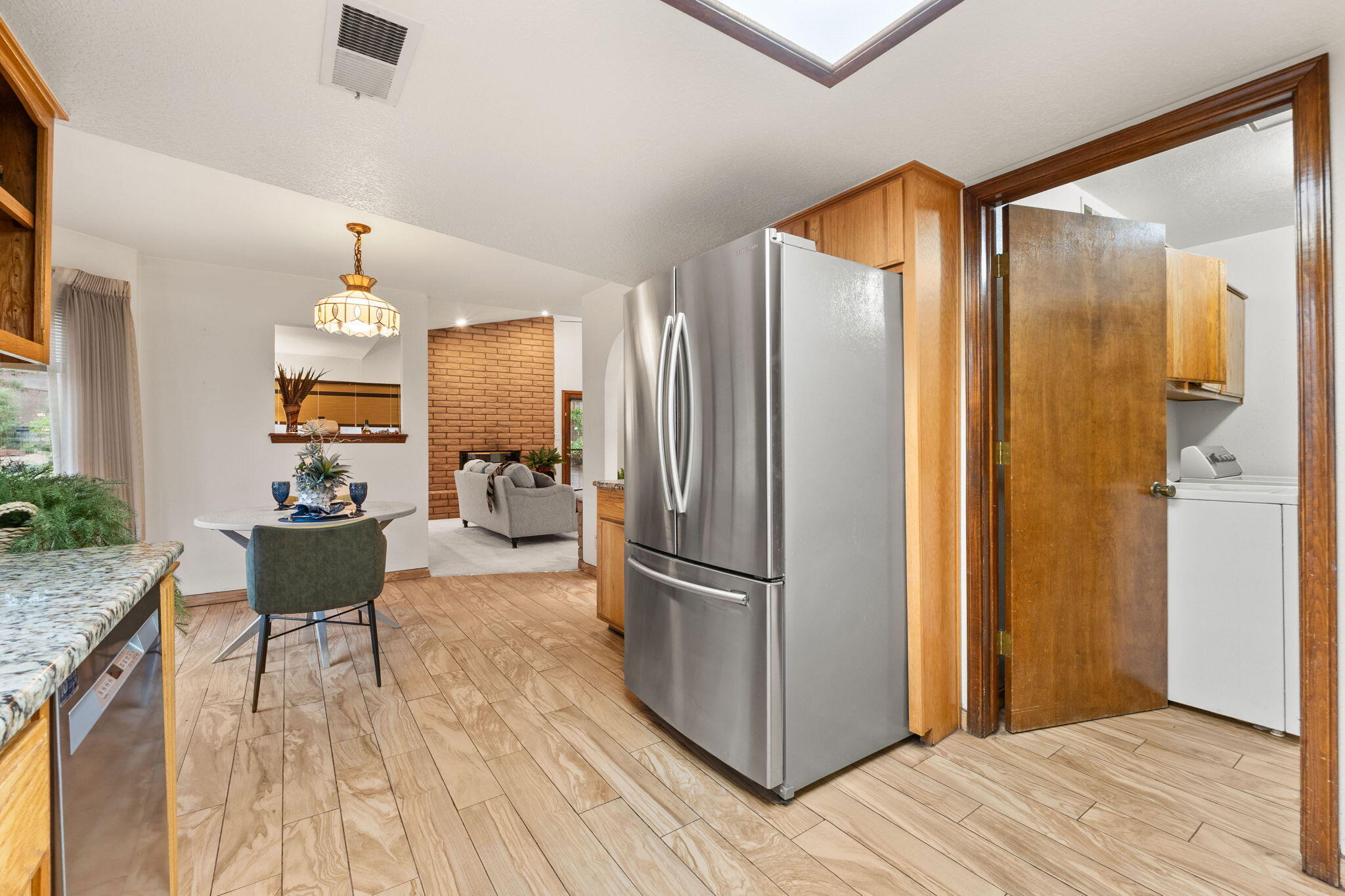 5422 EDWARDS Drive NE