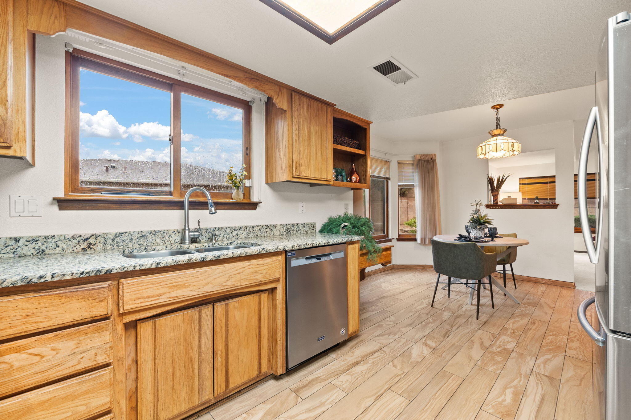 5422 EDWARDS Drive NE